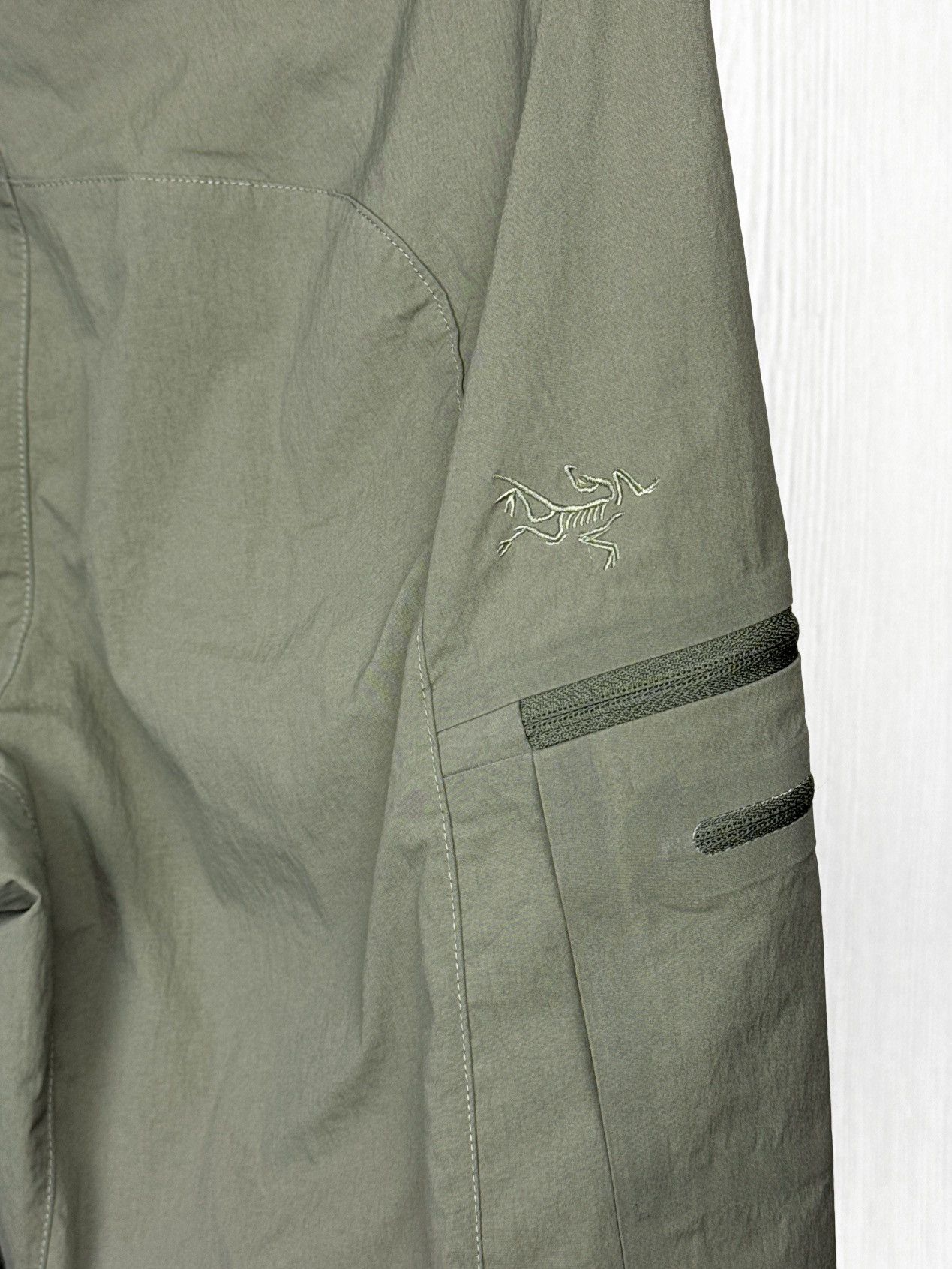 Arc'teryx Arc’teryx khaki green vintage 00s hiking women’s shorts 29 Size 29" - 8 Thumbnail