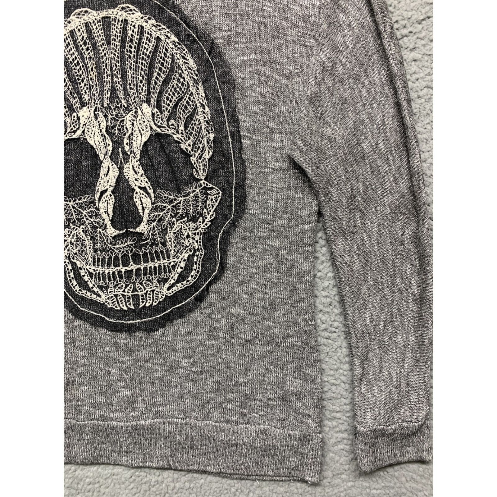 Vintage Charlotte Russe Pullover Top Women's Sz L Heather Gray White Crocheted Skull USA Pullover Knit Batwing Sleeve Casual Basic Womens Size L / US 10 / IT 46 - 4 Thumbnail