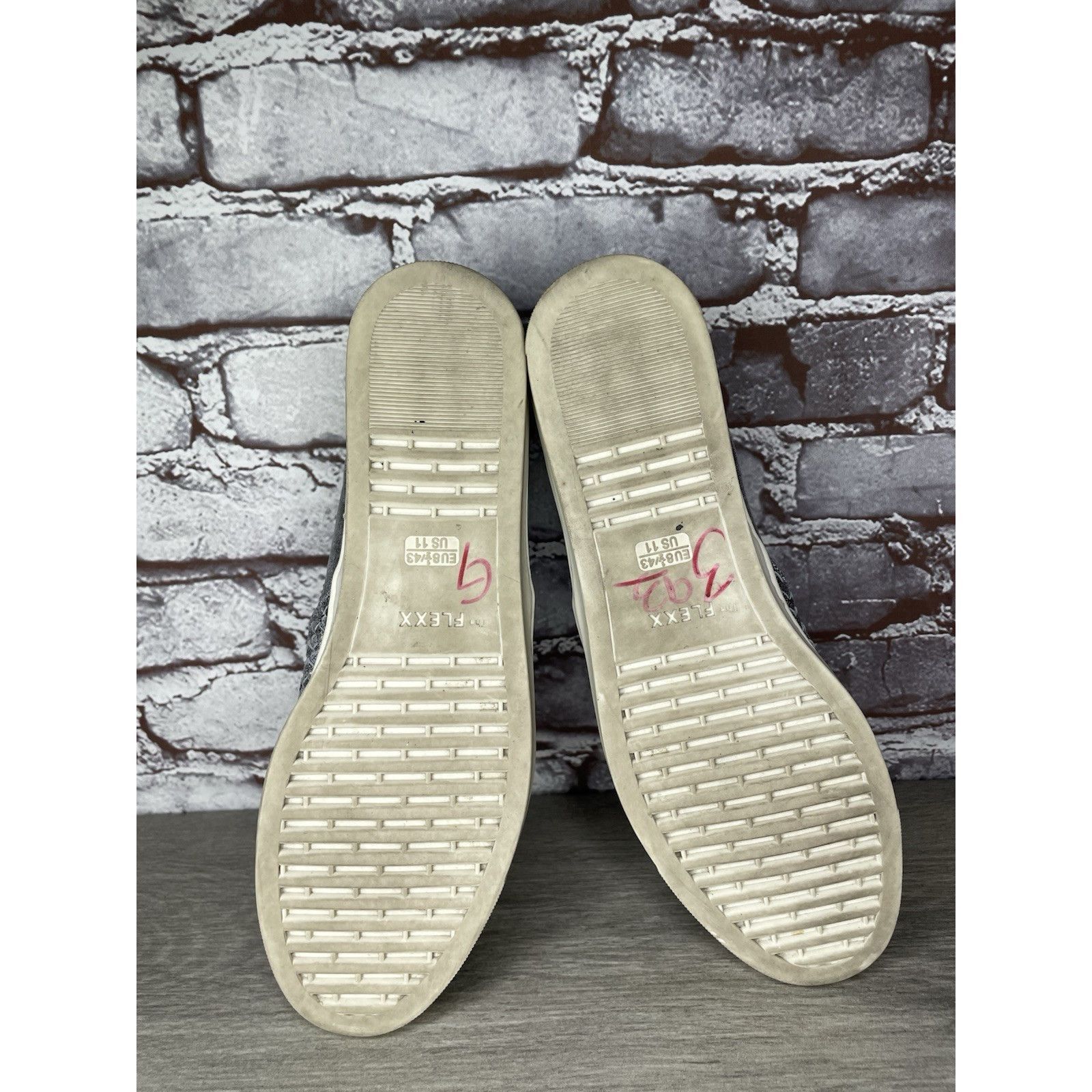 A-Flex The Flexx Silver Leather Shimmer Weaves Woven Sneakers Women Size US 11 / IT 41 - 9 Thumbnail
