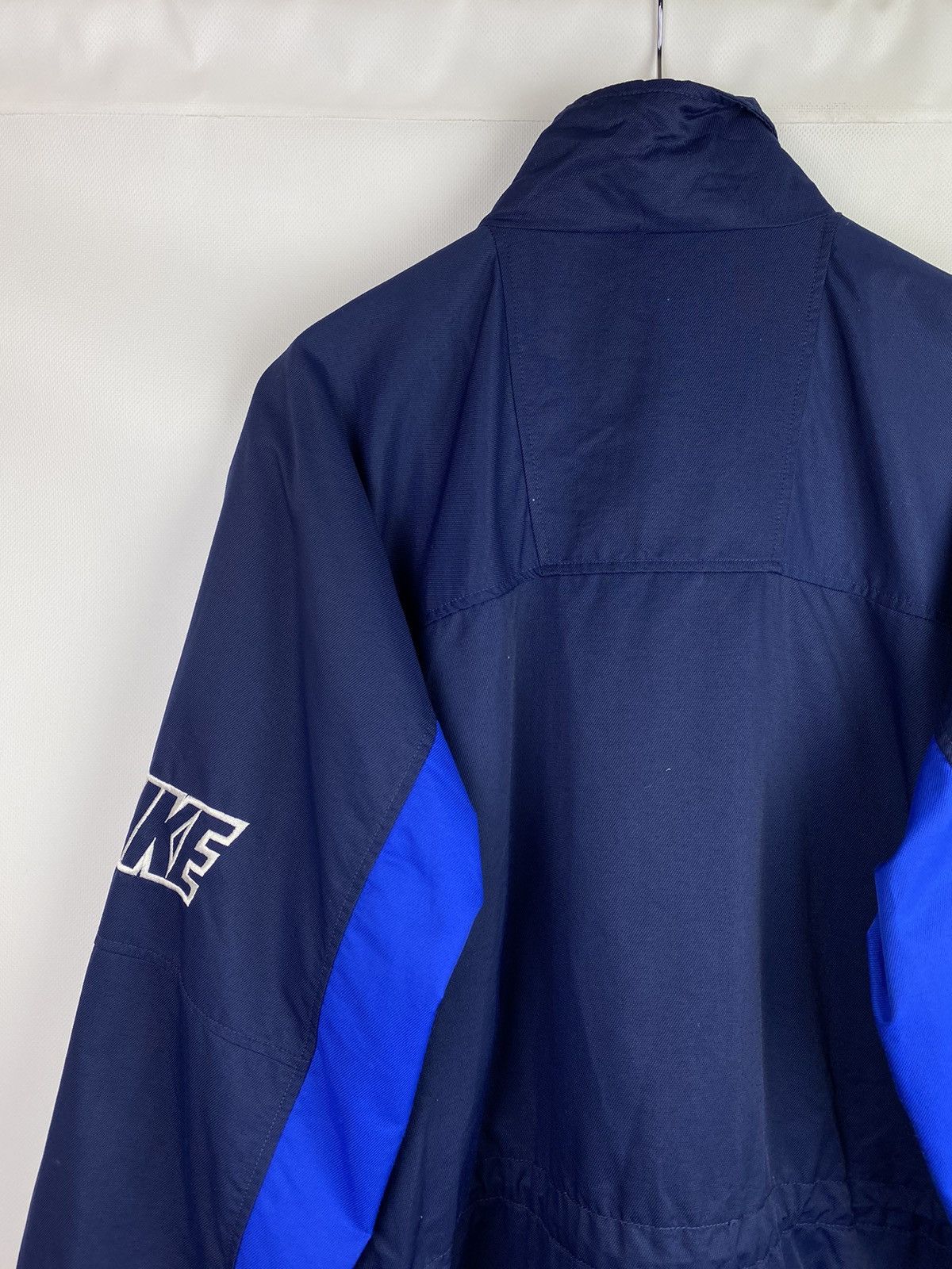 Nike Nike vintage Y2K big swoosh windbreaker jacket size M Size US M / EU 48-50 / 2 - 17 Thumbnail