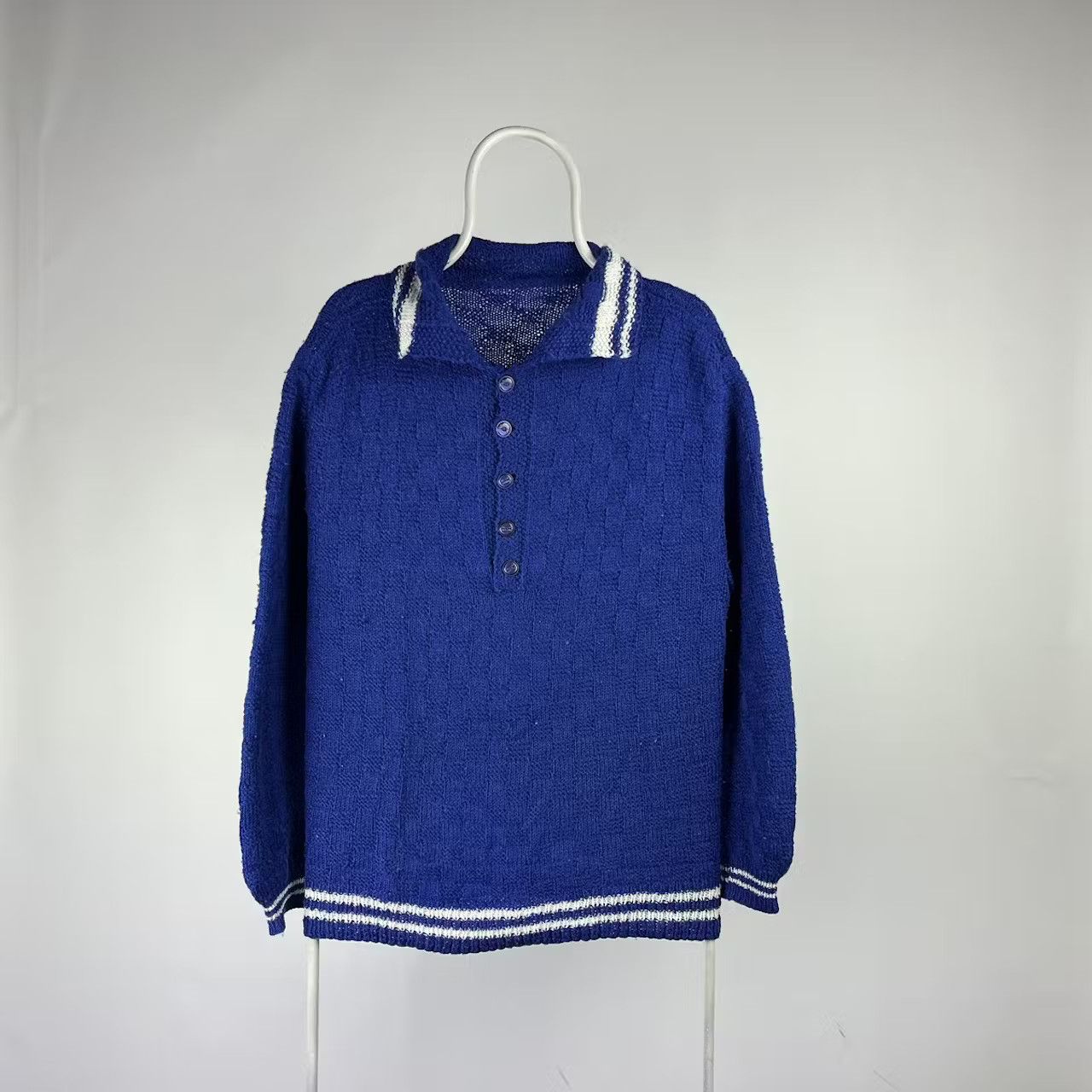 Vintage Vintage sweater knit neck 80s 90s jumper size Large Size US L / EU 52-54 / 3 - 1 Thumbnail