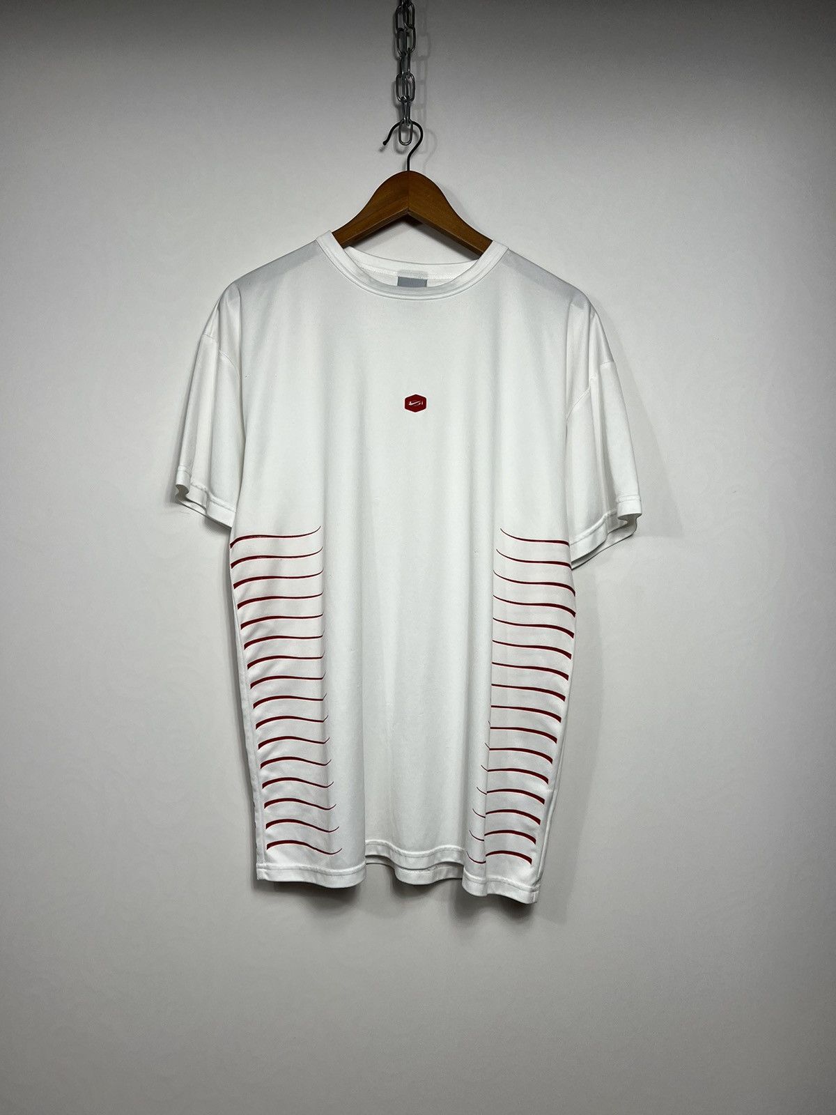 Nike Rare🔥 Vintage Nike TN Central Logo T-shirt Jersey Size US L / EU 52-54 / 3 - 1 Thumbnail