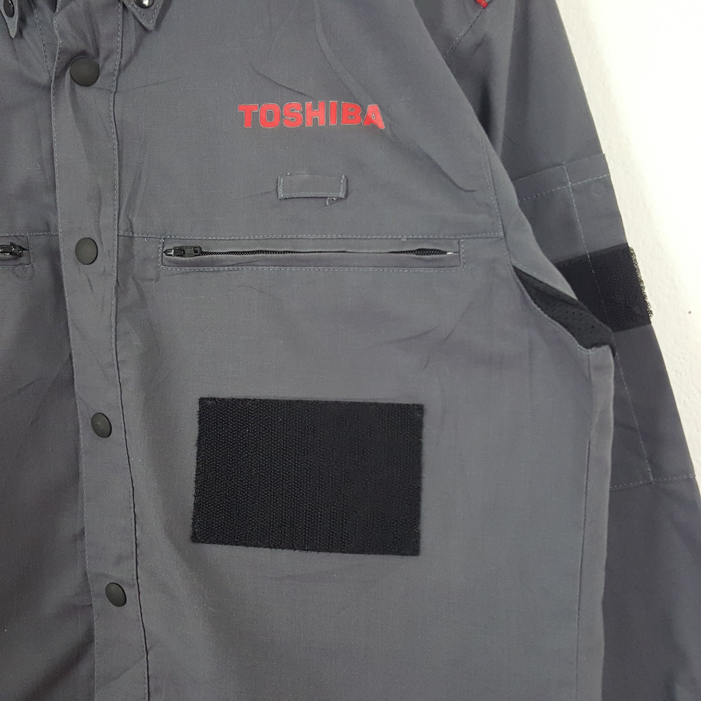 Vintage Vintage Toshiba Japanese Electronic Staff Shirt Button Up Size US L / EU 52-54 / 3 - 2 Thumbnail