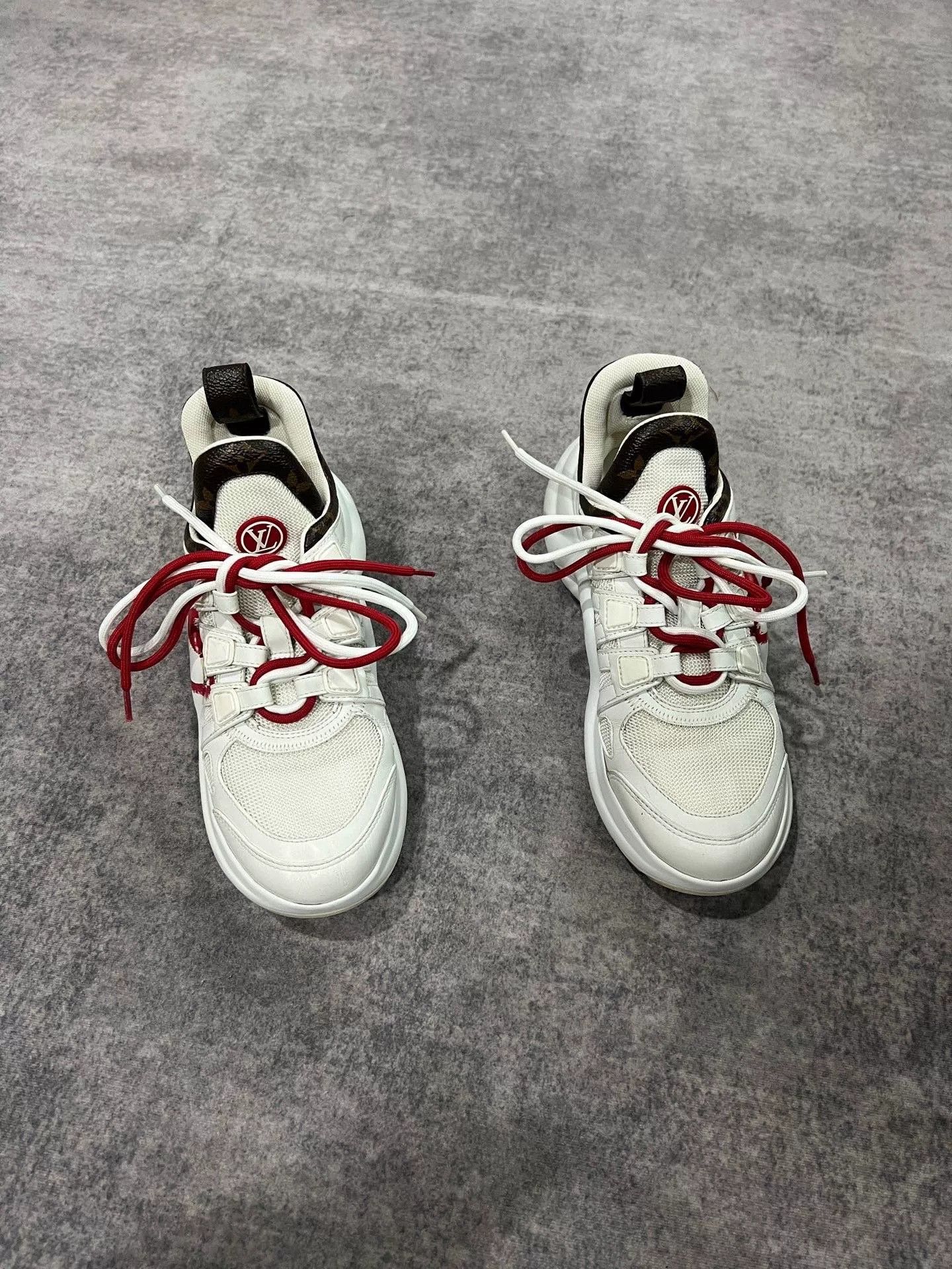 Louis Vuitton Louis Vuitton Archlight Graffiti Heart Dad Shoes Size US S / EU 44-46 / 1 - 2 Thumbnail