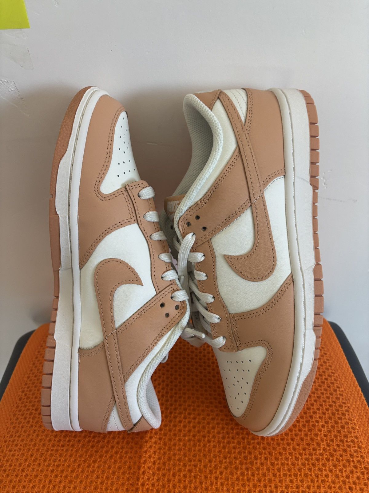 Nike Nike Dunk Low W Harvest Gold Size US 8 / EU 41 - 2 Thumbnail