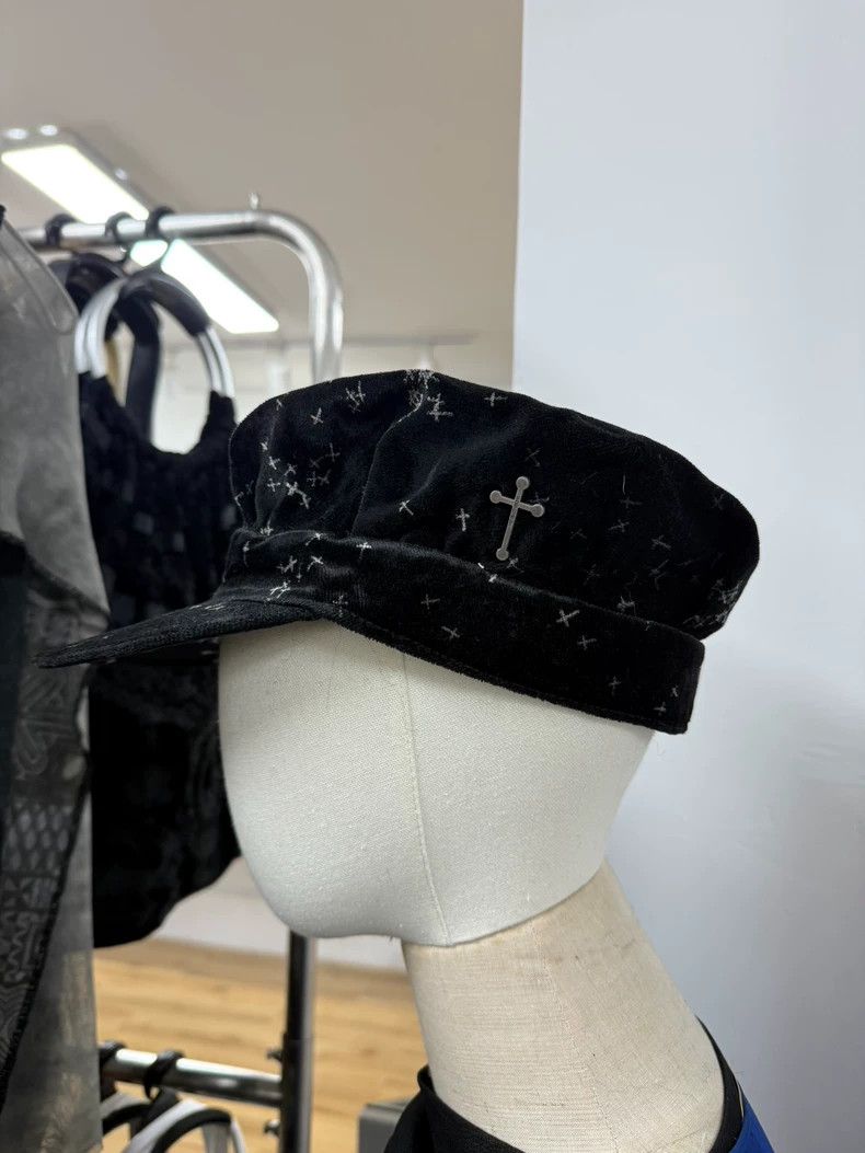 Undercover UNDERCOVERWitch period cross velvet hat 2502-Nextarrow Size ONE SIZE - 2 Thumbnail