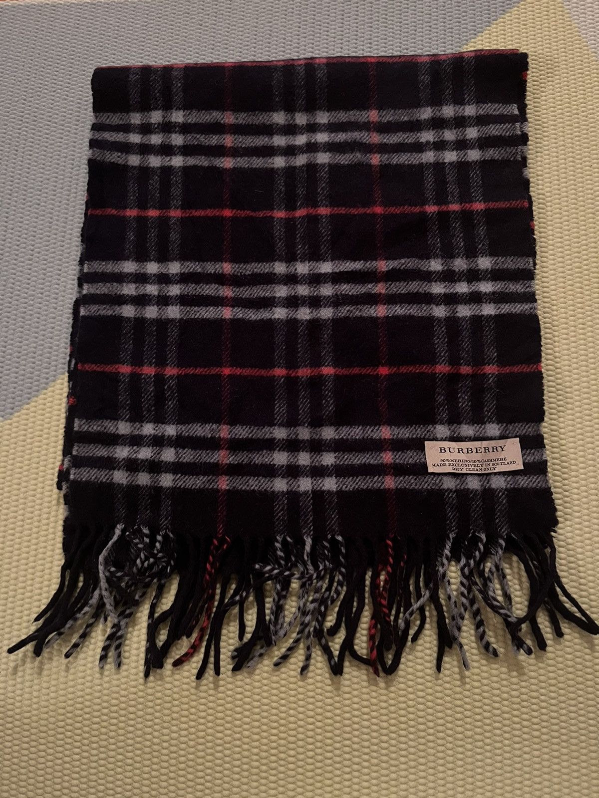 Vintage Burberry Scarf Nova Check Black And Red - Main Image
