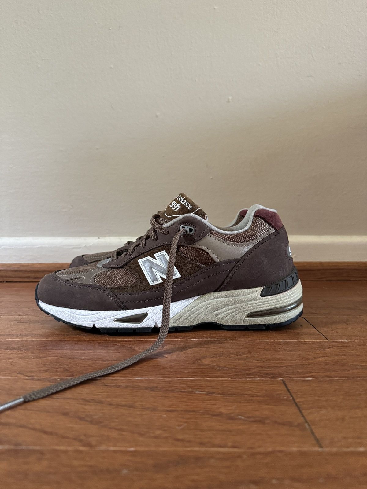 New Balance NEW BALANCE 991NGG Made In England Size US 8 / EU 41 - 1 Thumbnail