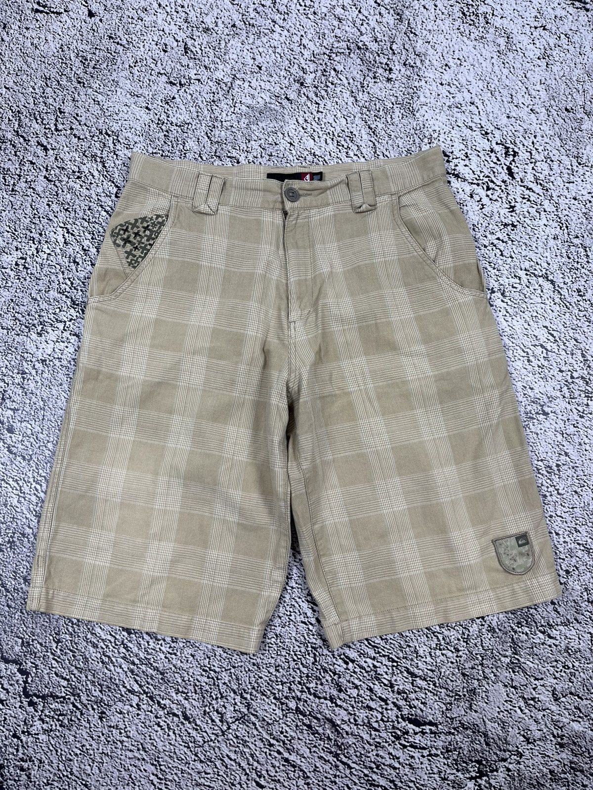 Quiksilver Vintage Quiksilver Check wide shorts size M Size US 32 / EU 48 - 1 Thumbnail