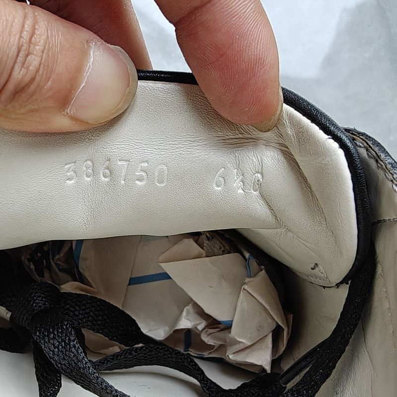 Gucci Gucci Ace Fashion Sneakers with Embroidered Bees - Size US 8.5 / EU 41-42 - 3 Thumbnail