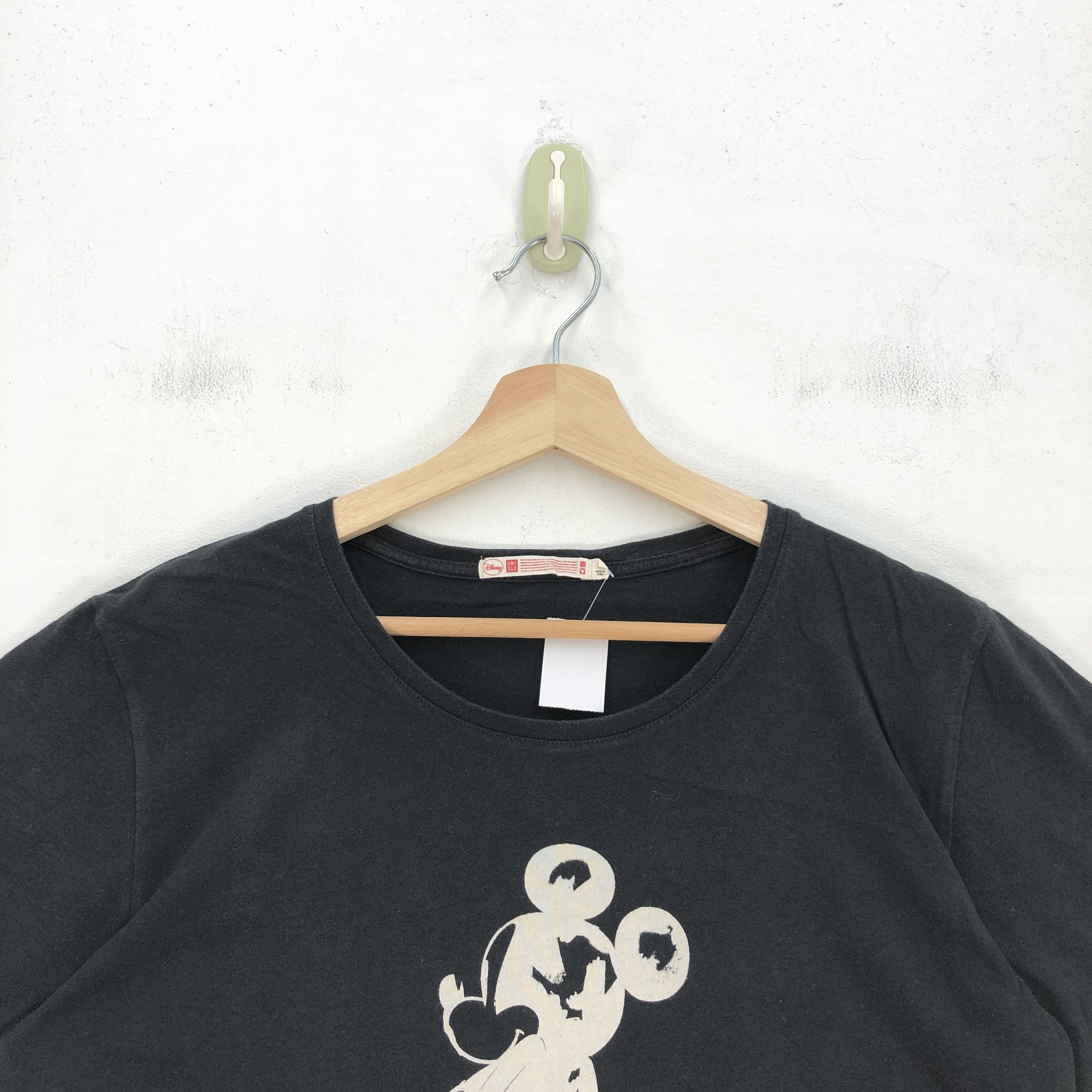Japanese Brand Vintage Mickey Mouse T Shirt Movie Cartoon Crewneck Tees Size US M / EU 48-50 / 2 - 3 Thumbnail