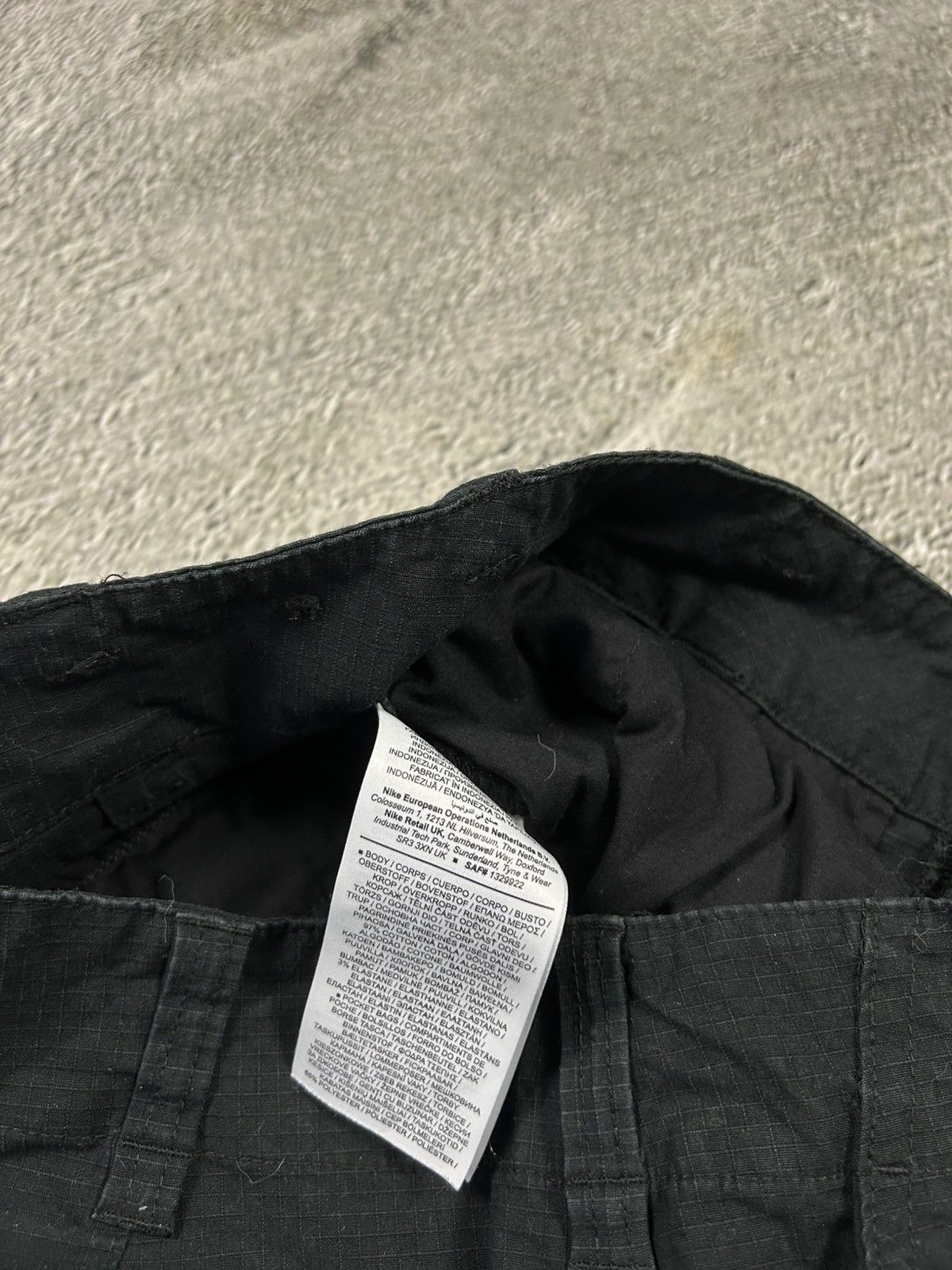 Nike × Vintage Nike SB vintage black cargo pants 2000s Size US 28 / EU 44 - 5 Thumbnail