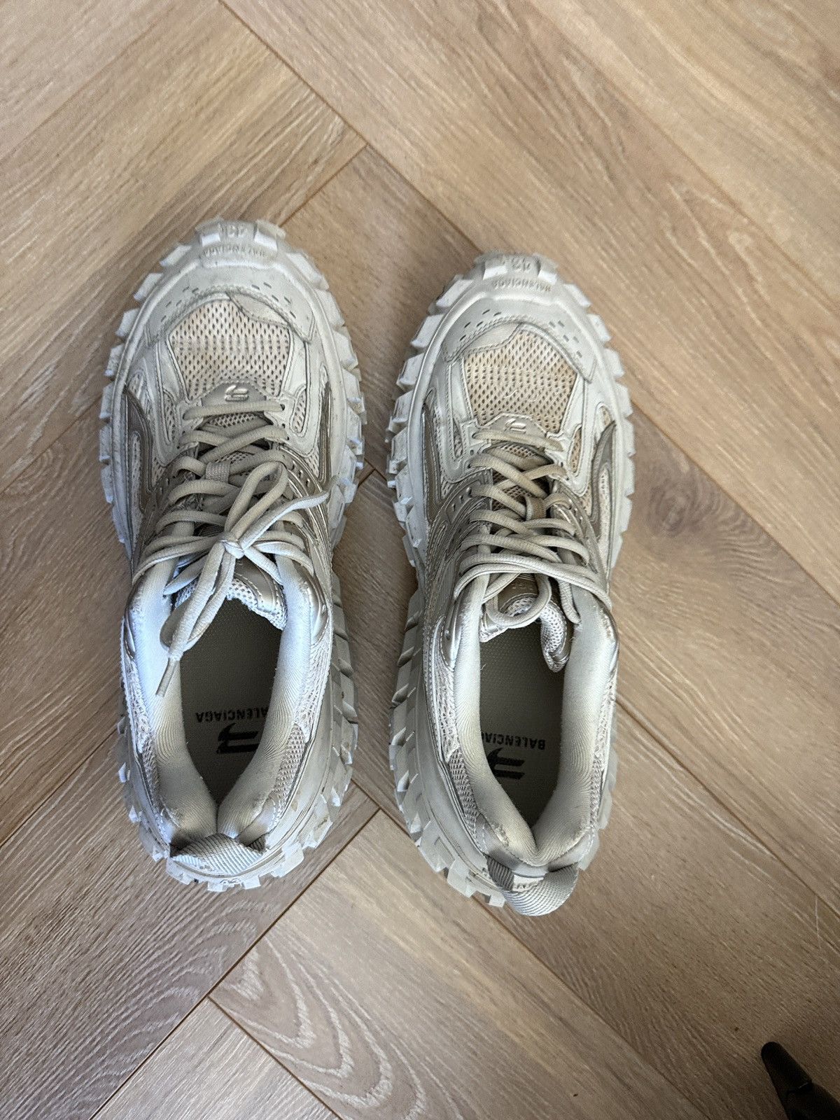 Balenciaga Balenciaga Track Sneakers White Cream Chunky Trainer Size US 9.5 / EU 42-43 - 4 Thumbnail