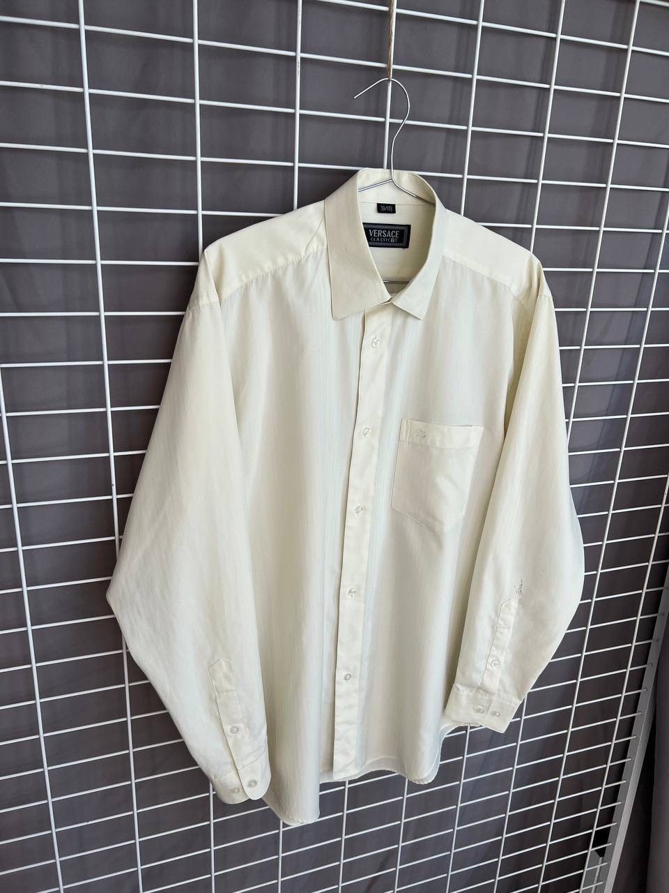 Versace Versace Classic V2 Button Shirt Men Size 39/176 M/L Vintage Size US M / EU 48-50 / 2 - 5 Thumbnail