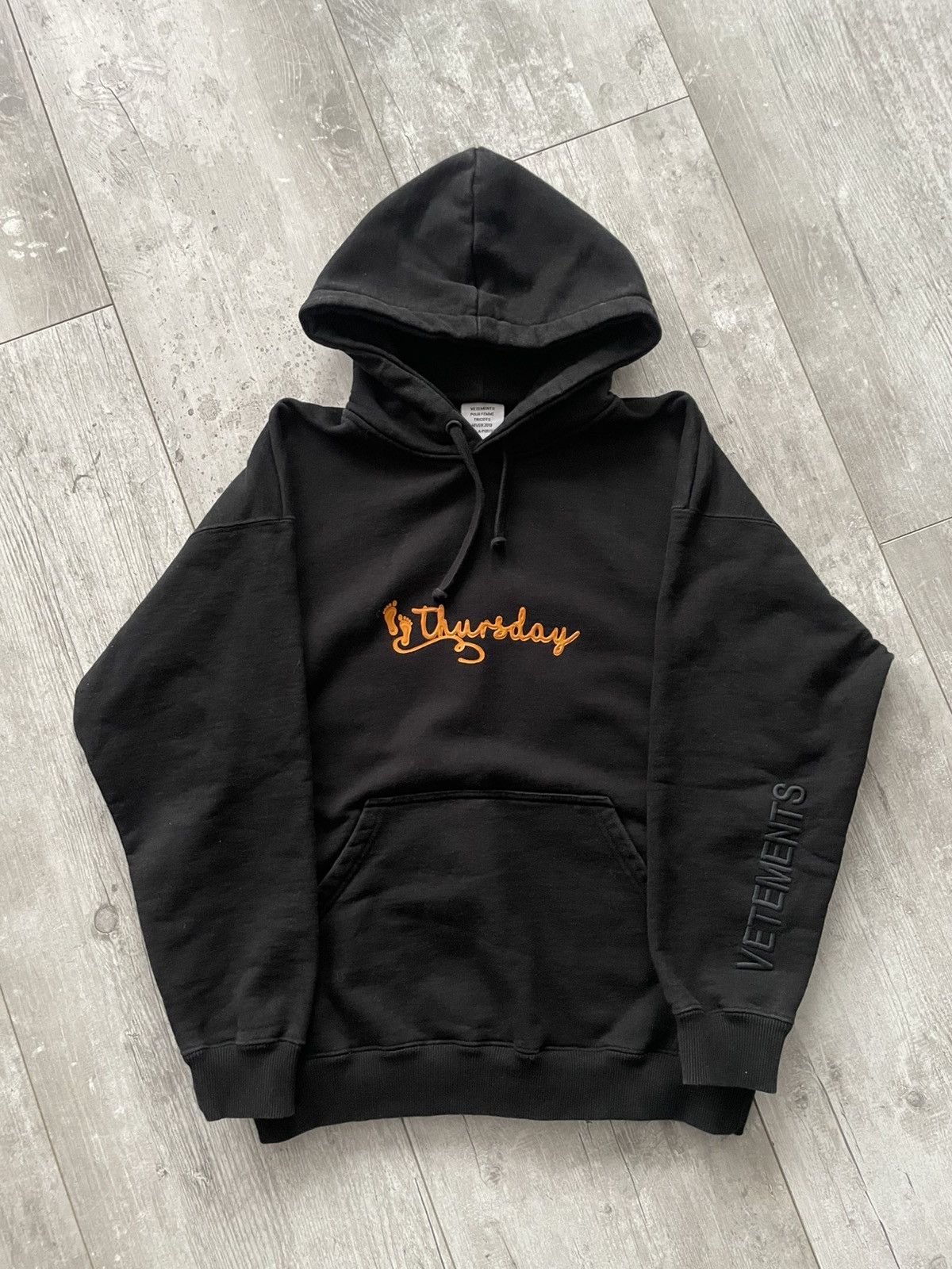 Vetements Vetements ,,thursday’’ ss19 Size US S / EU 44-46 / 1 - 1 Thumbnail