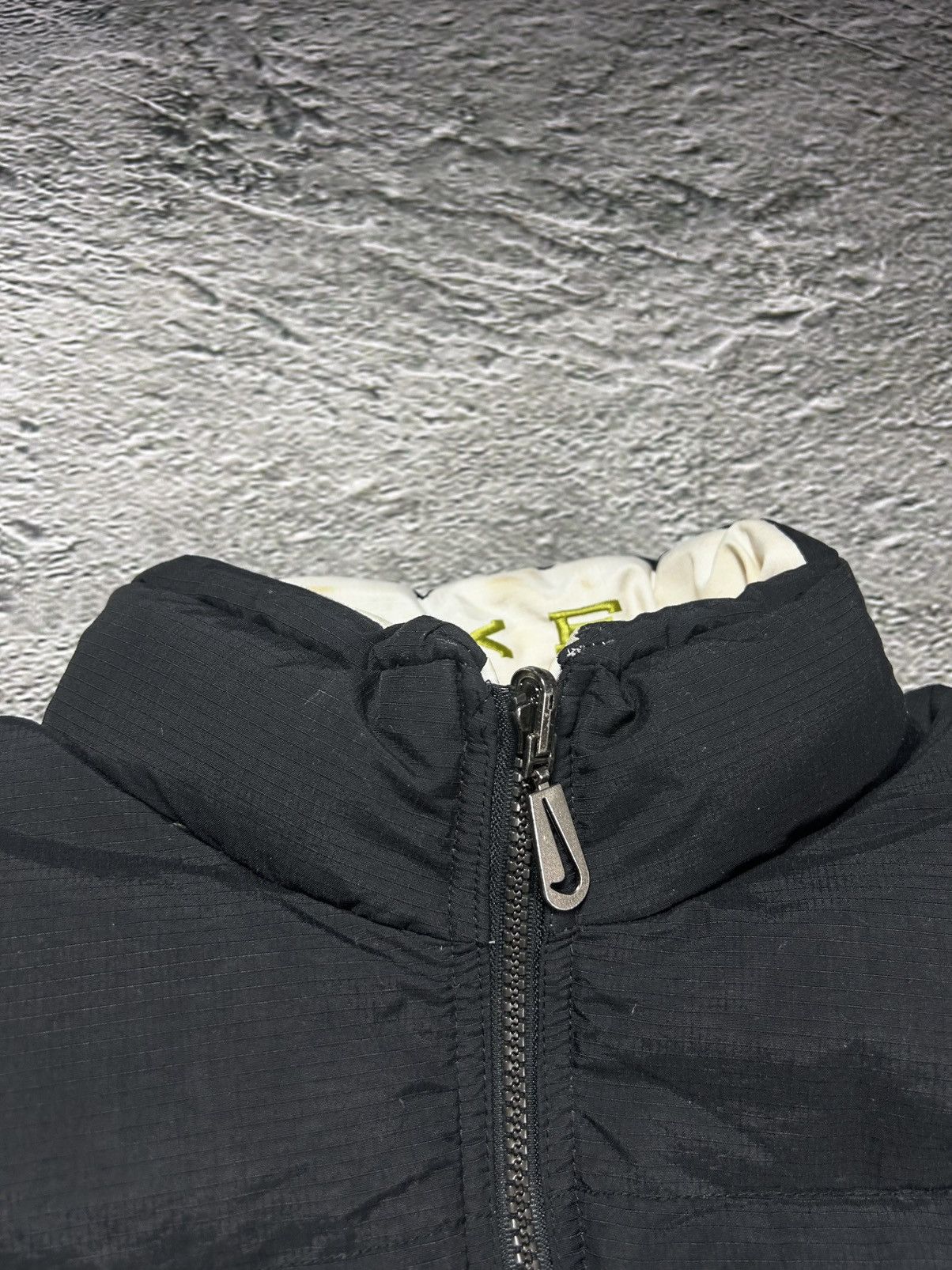 Nike × Vintage Nike black puffer jacket big logo vintage 90s reversible Size US XXL / EU 58 / 5 - 7 Thumbnail