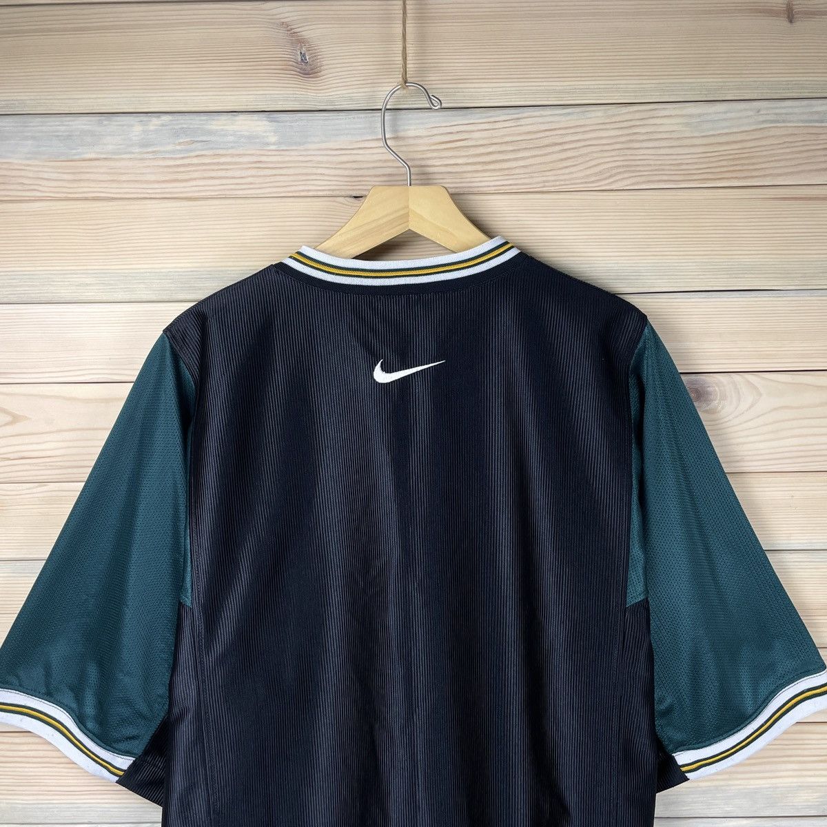 Nike × Vintage Nike vintage 90s basketball jersey tee Black/Green size L Size US L / EU 52-54 / 3 - 6 Thumbnail