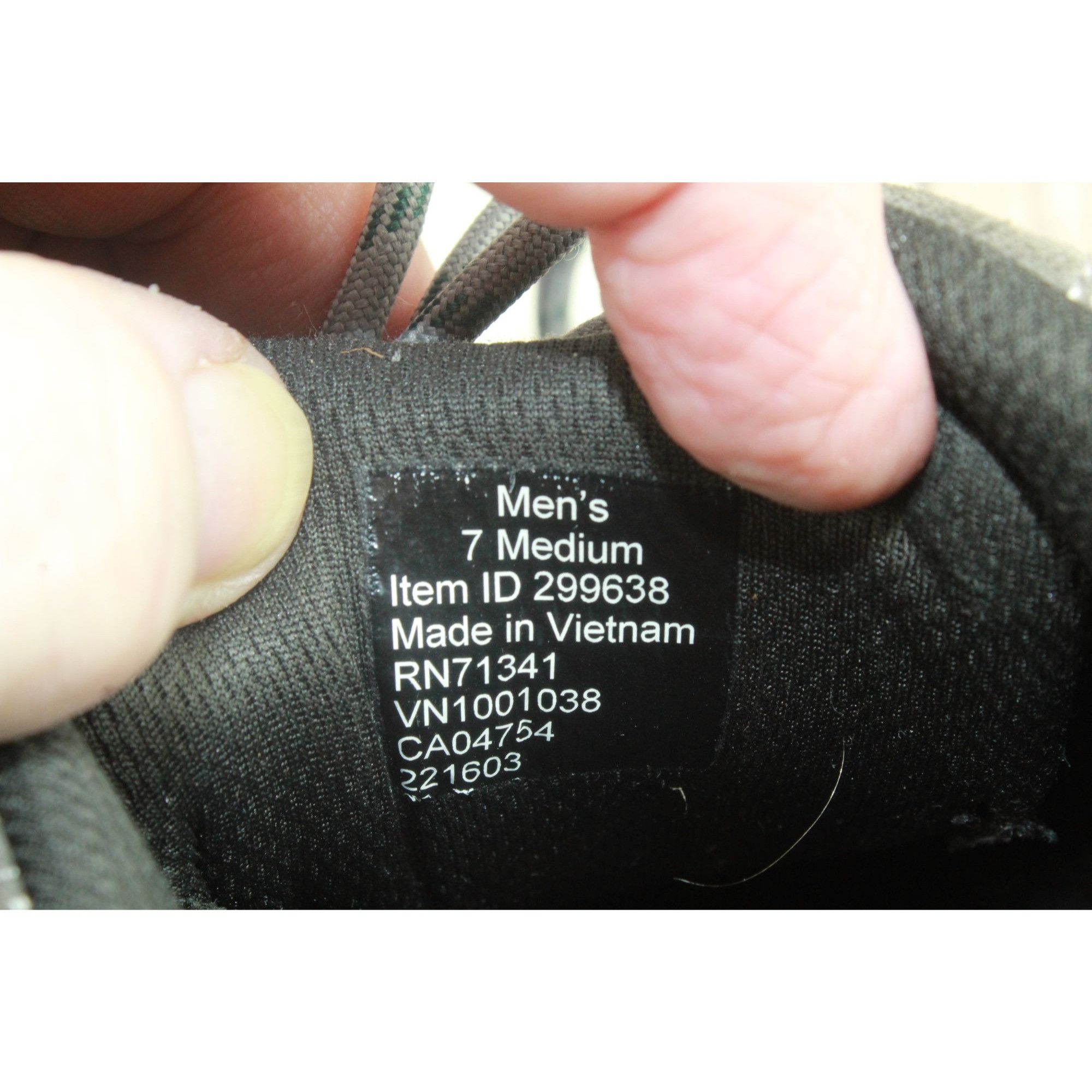 L.L. Bean LL Bean Men's Trail Model 4 Ventilated Hiking Shoes 7 M Size US 7 / EU 40 - 9 Thumbnail