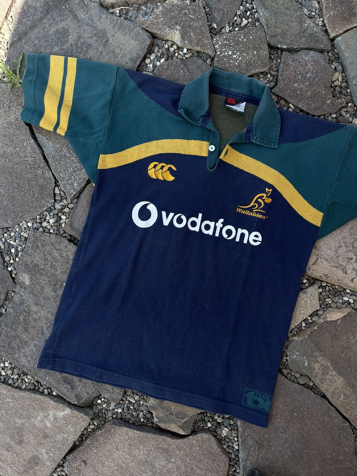 Canterbury of New Zealand Australia 90s rugby vodafon Wallabies vintage jersey rare Size US M / EU 48-50 / 2 - 4 Thumbnail