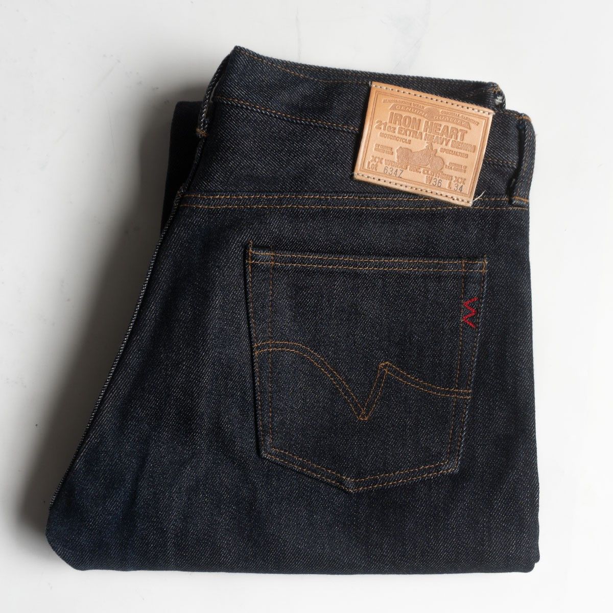 Iron Heart Iron Heart Indigo 555-XHS 25Oz Jeans size 38x30 | Grailed