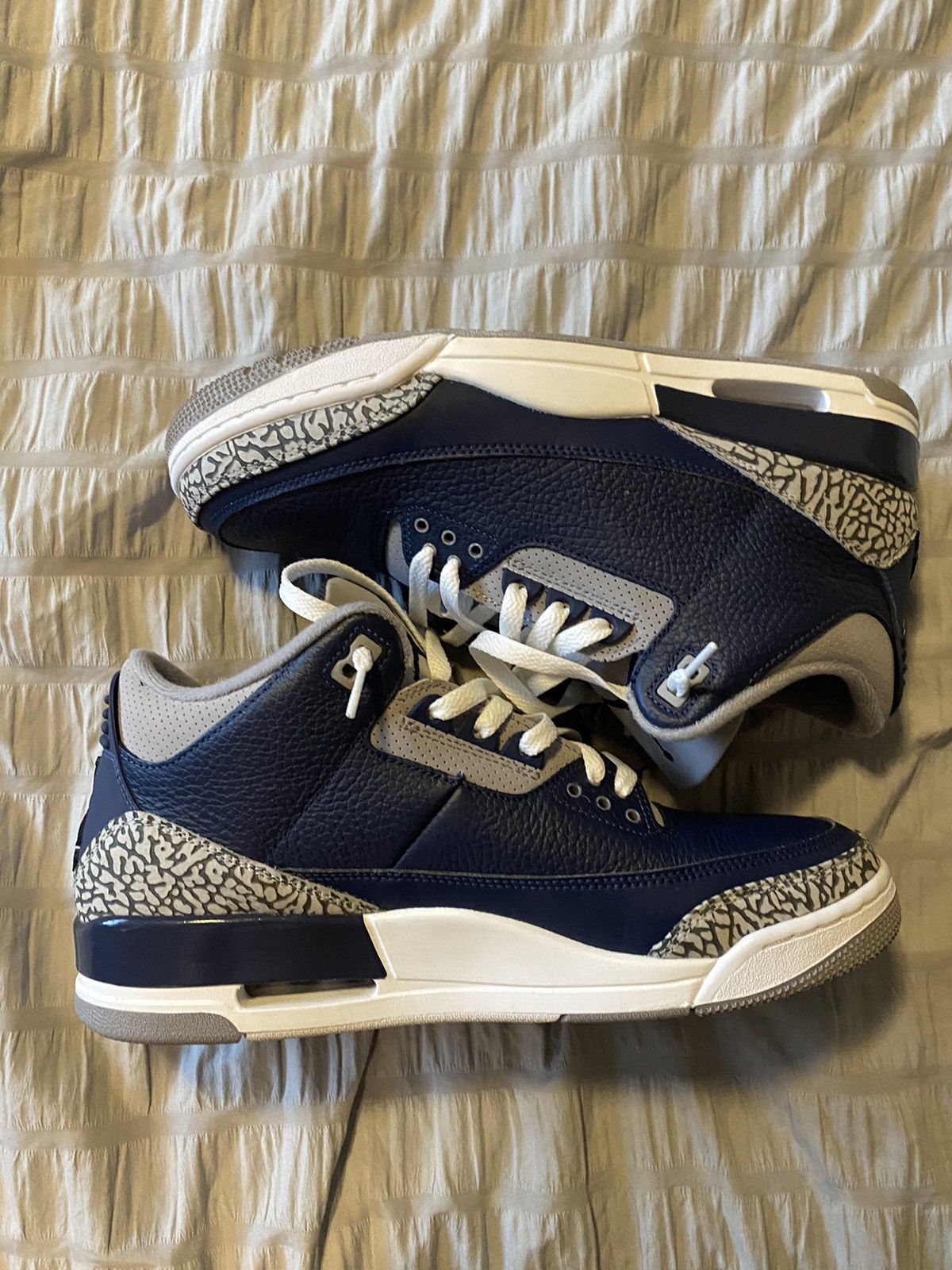 image of Jordan Brand 3 Georgetown Shoes in Navy, Men's (Size 11)
