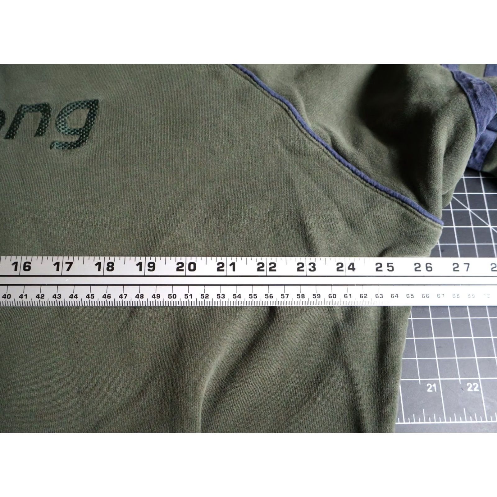 Billabong VINTAGE Billabong Hoodie Mens Large Green Embroidered Sweatshirt USA Made 90s Graphic Print PullOver Crew Neck Size US L / EU 52-54 / 3 - 6 Thumbnail