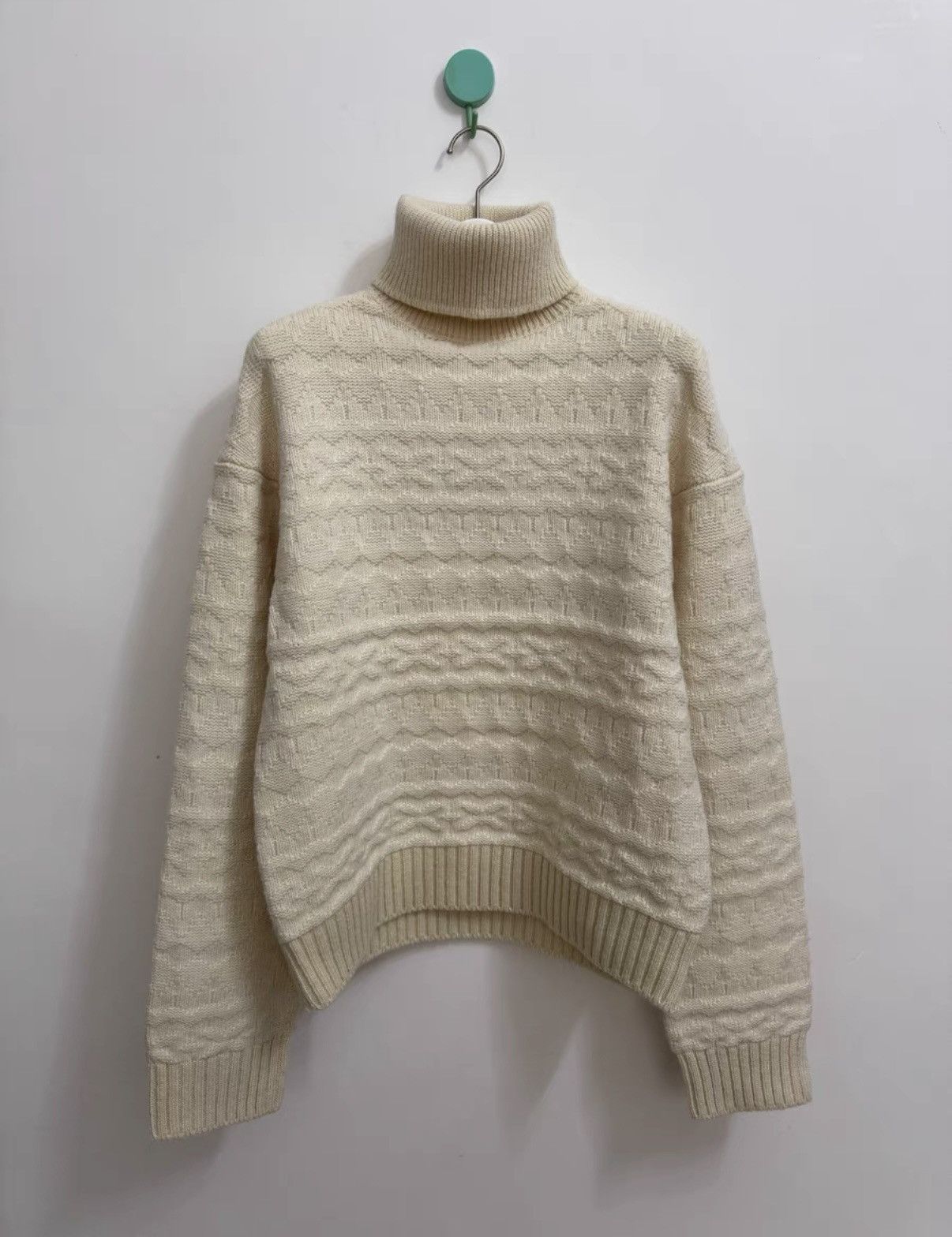 Takahiromiyashita The Soloist. TAKAHIROMIYASHITA THE SOLOIST white sweater Size US S / EU 44-46 / 1 - 1 Thumbnail