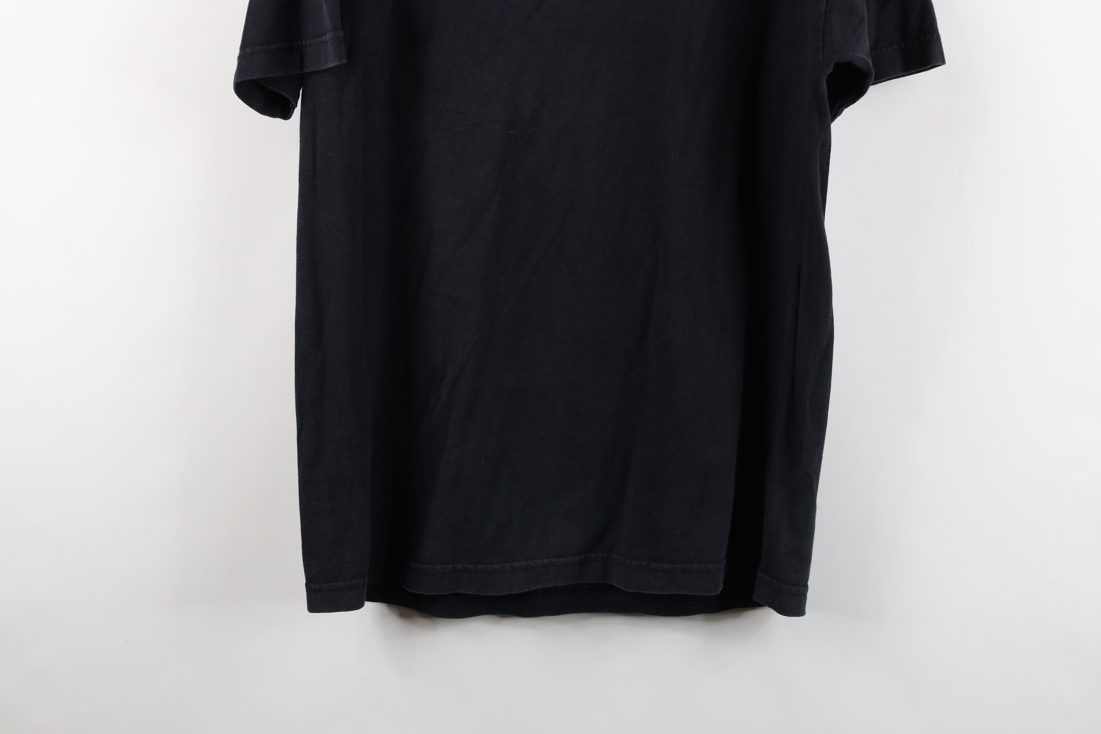 Vintage Vintage Y2K Streetwear City of Angels Pinup Girl T-Shirt Size US L / EU 52-54 / 3 - 15 Thumbnail