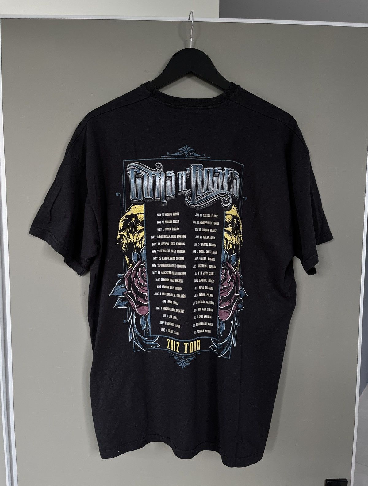 Guns N' Roses Guns N Roses 2012 Tour T-shirt Size US L / EU 52-54 / 3 - 4 Thumbnail