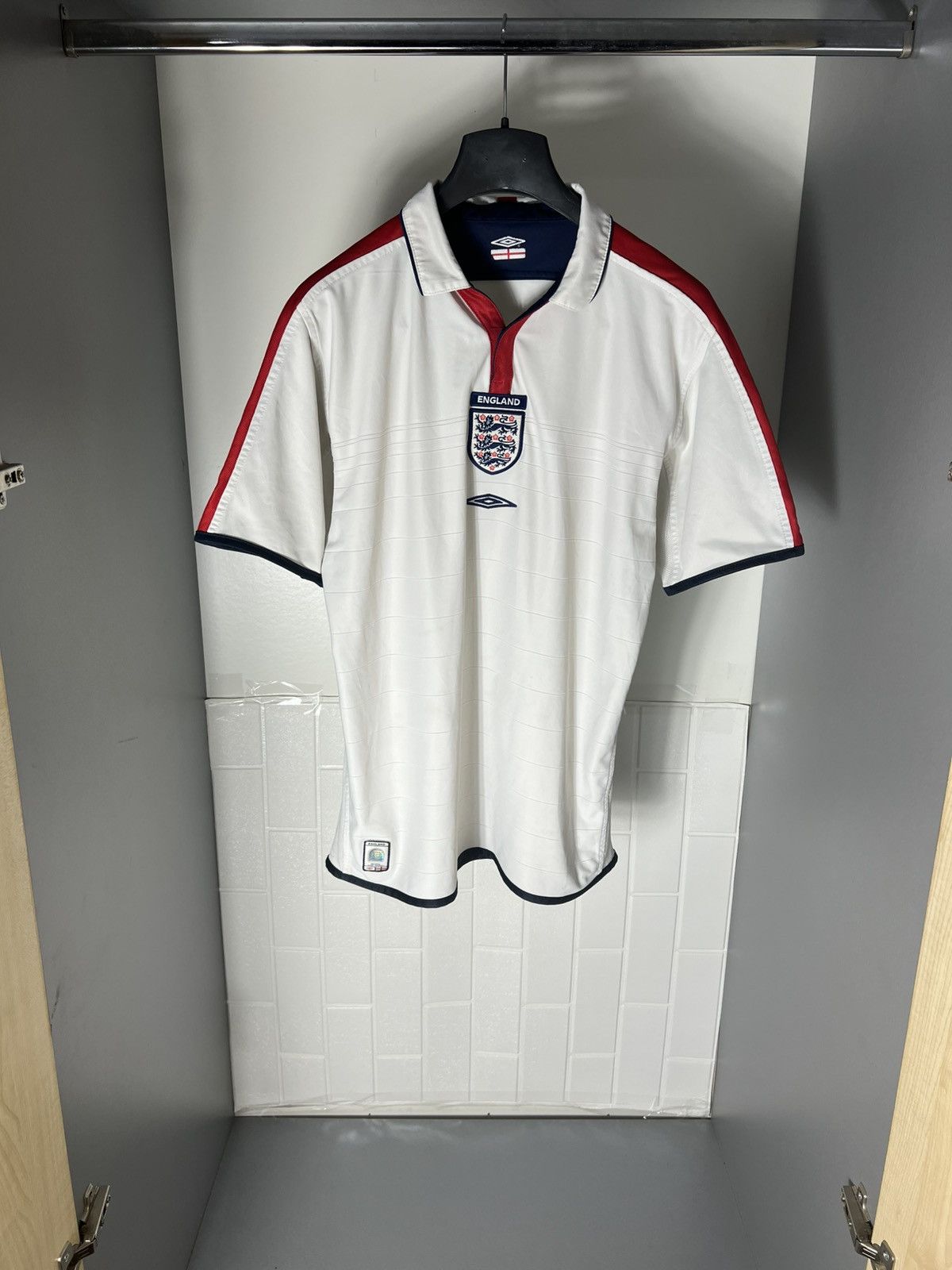 Umbro × Vintage VERY RARE UMBRO ENGLAND RETRO SOCCER JERSEY BLOKECORE 90s Size US M / EU 48-50 / 2 - 2 Thumbnail
