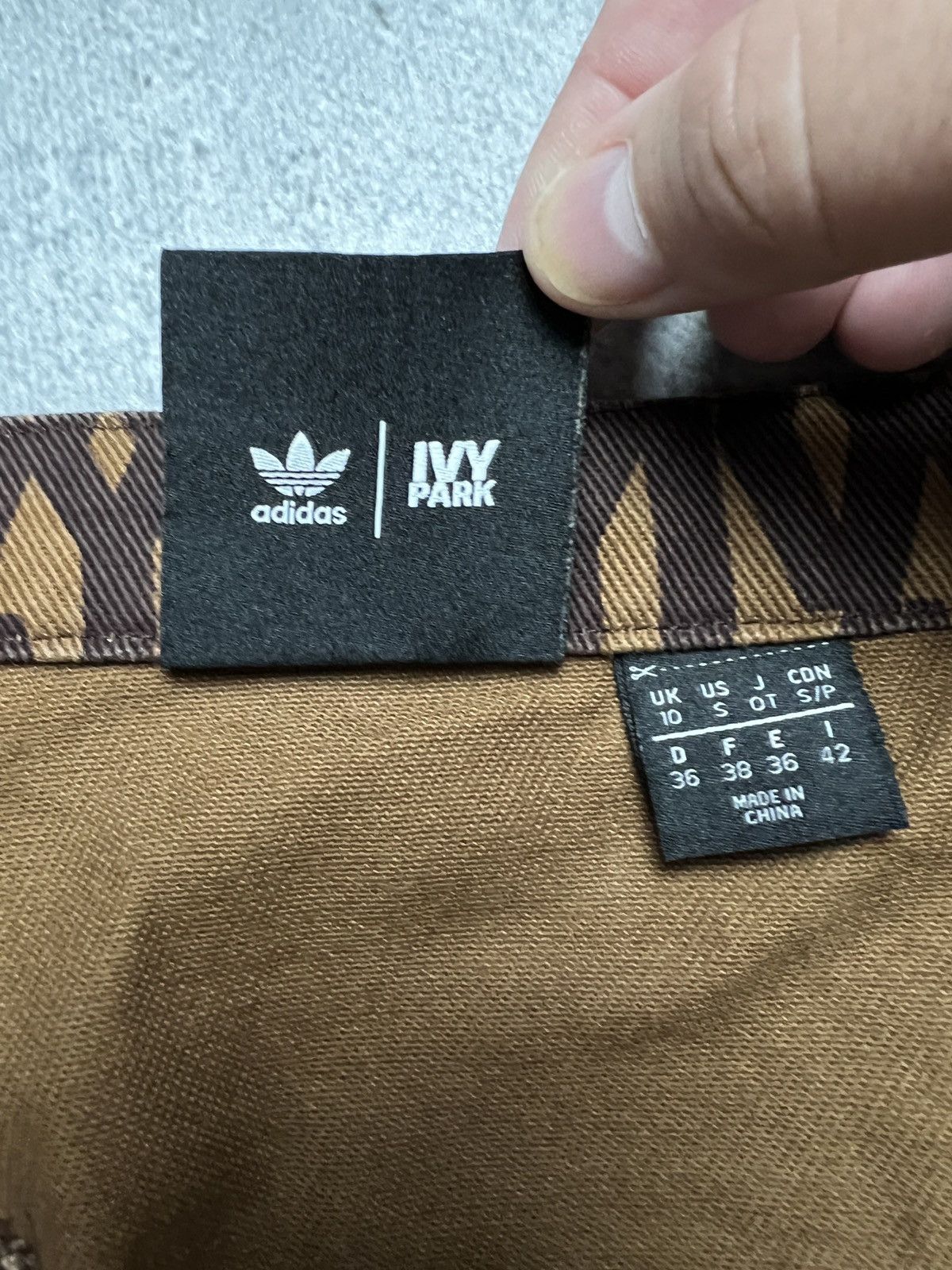 Adidas × Ivy Park Ivy Park x Adidas Monogram Skirt Wild Brown y2k Rare Item Size 28" / US 6 / IT 42 - 12 Thumbnail