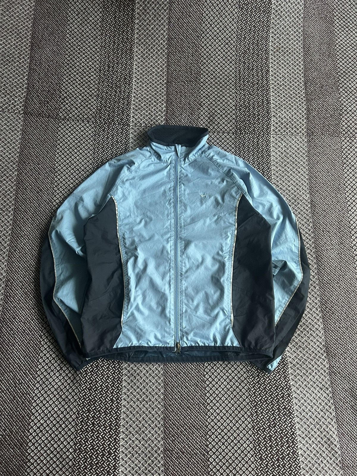 Nike Vintage Nike Clima-Fit Women Jacket Style Reflective Size S Size S / US 4 / IT 40 - 1 Thumbnail
