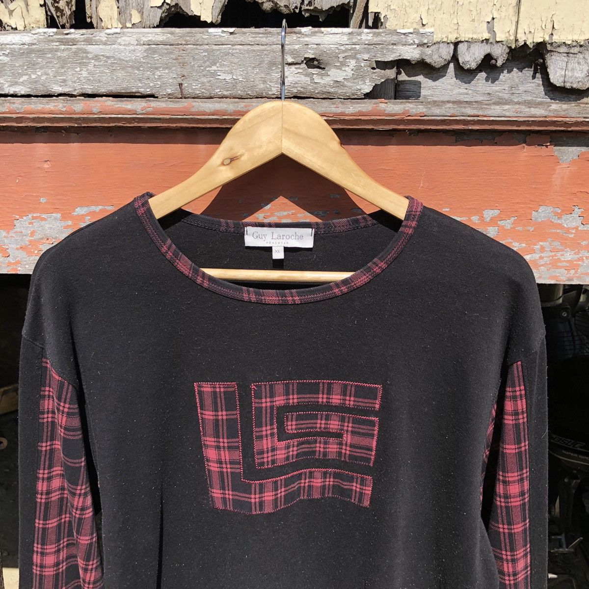 Vintage Vintage Guy Laroche Homewear Long Sleeve Tshirt Size US XL / EU 56 / 4 - 7 Thumbnail
