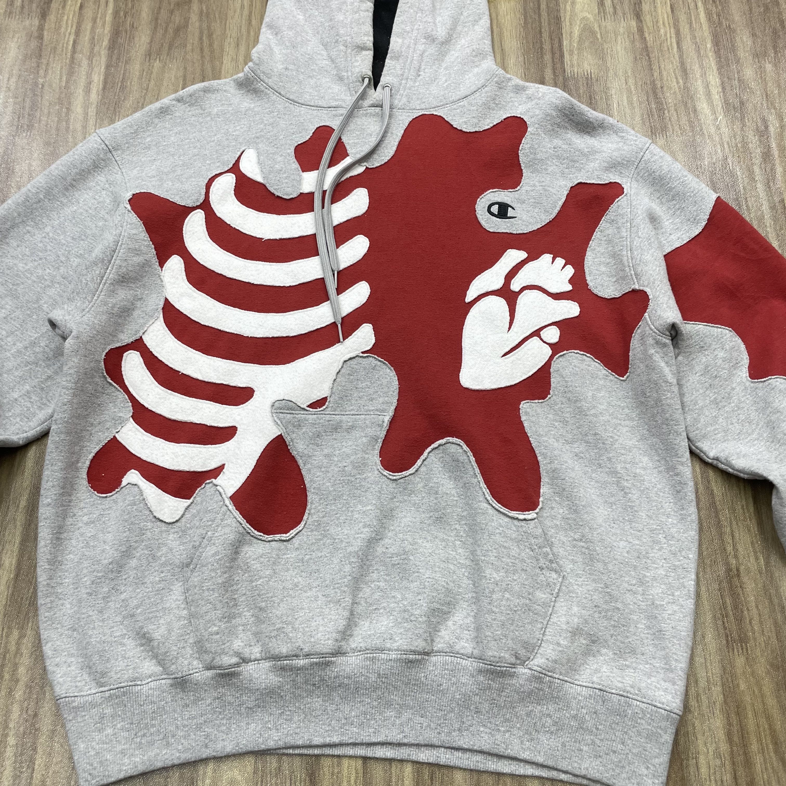 Vintage Custom Reworked Champion Skeleton Heart Patchwork Hoodie Size US L / EU 52-54 / 3 - 2 Thumbnail