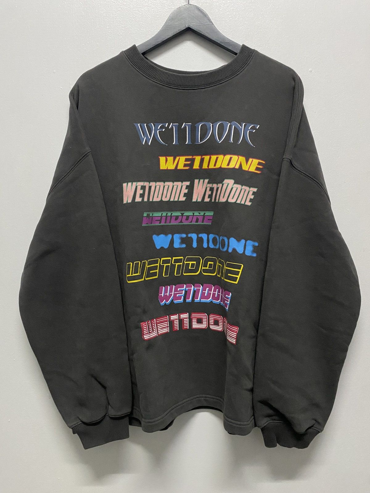 WE11DONE LIKE NEW - WELLDONE FONT SCRIPT MULTI LOGO BOXY FIT Size US XXL / EU 58 / 5 - 1 Thumbnail