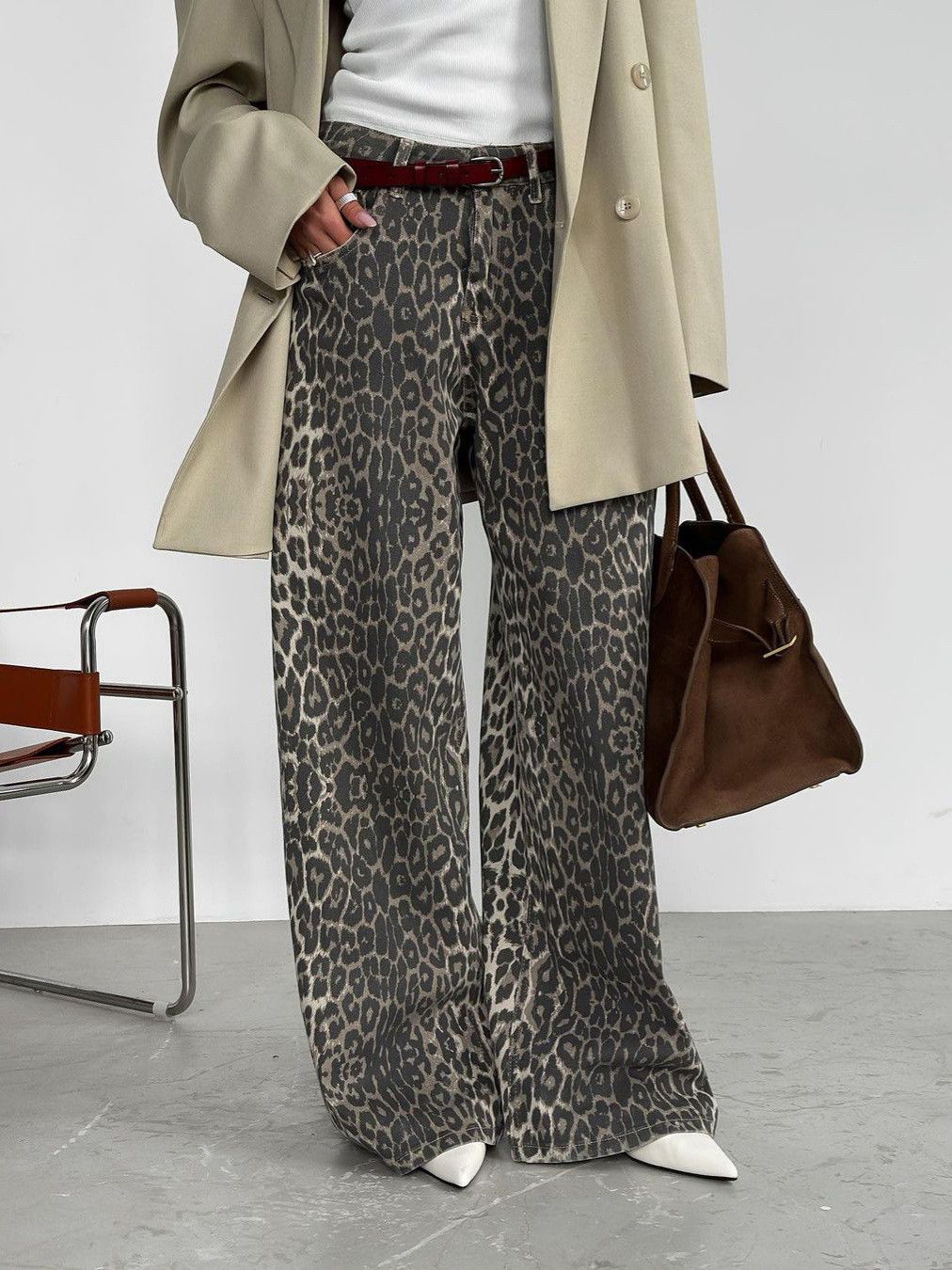 image of Vintage High Street Leopard Print Wide-Leg Jeans in Brown, Women's (Size 28)