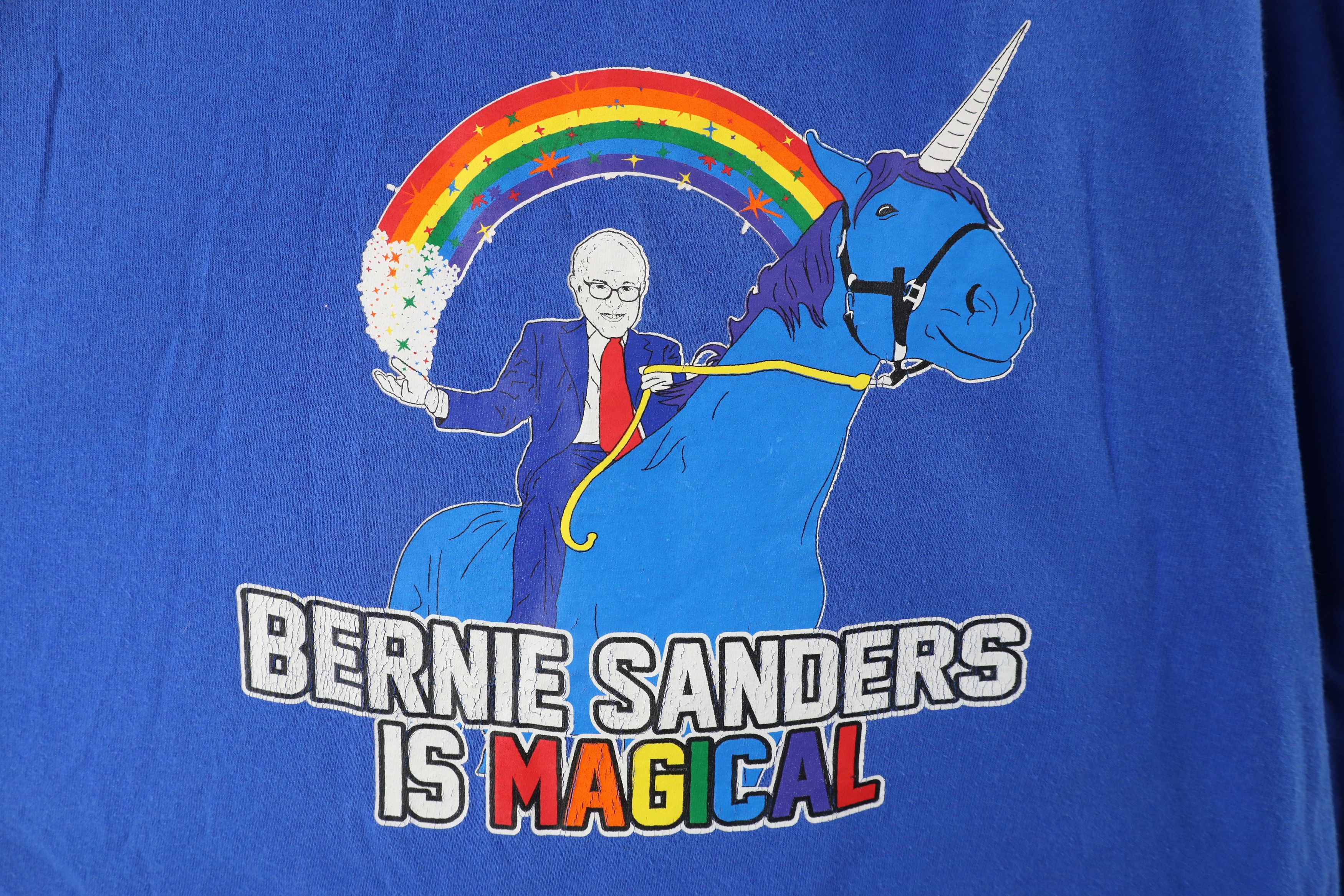 Vintage Y2K Bernie Sanders Rainbow Unicorn Short Sleeve T-Shirt Size US XXL / EU 58 / 5 - 4 Thumbnail