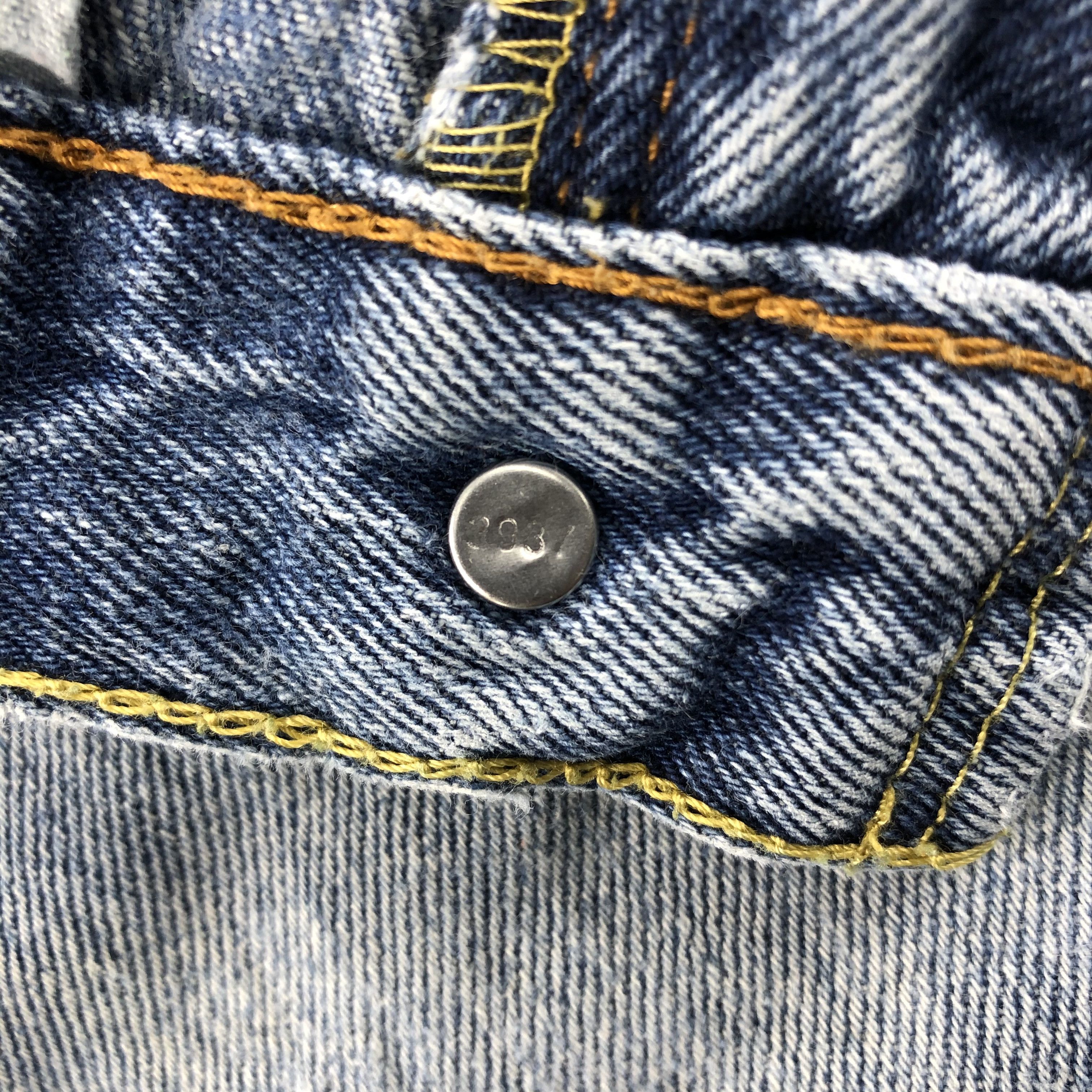 Levi's × Vintage Vintage Light Wash Levis 505 Jeans-JM1769 Size US 30 / EU 46 - 9 Thumbnail