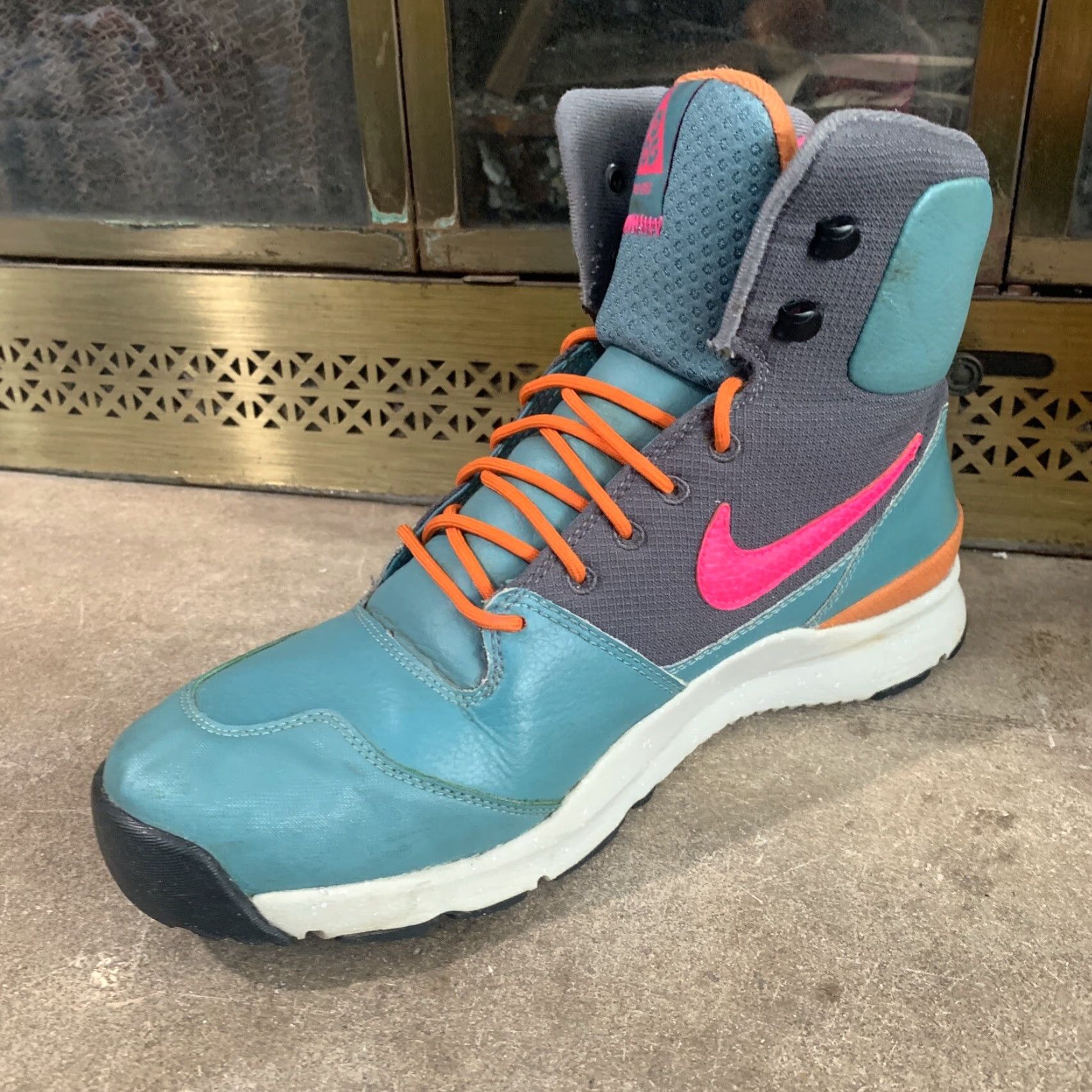 Nike VINTAGE Nike Stasis ACG Athletic Boots 616192-368 Mineral Teal Pink Urban Orange Size 9 Mens Boots 2013 Size US 12 / EU 45 - 7 Thumbnail