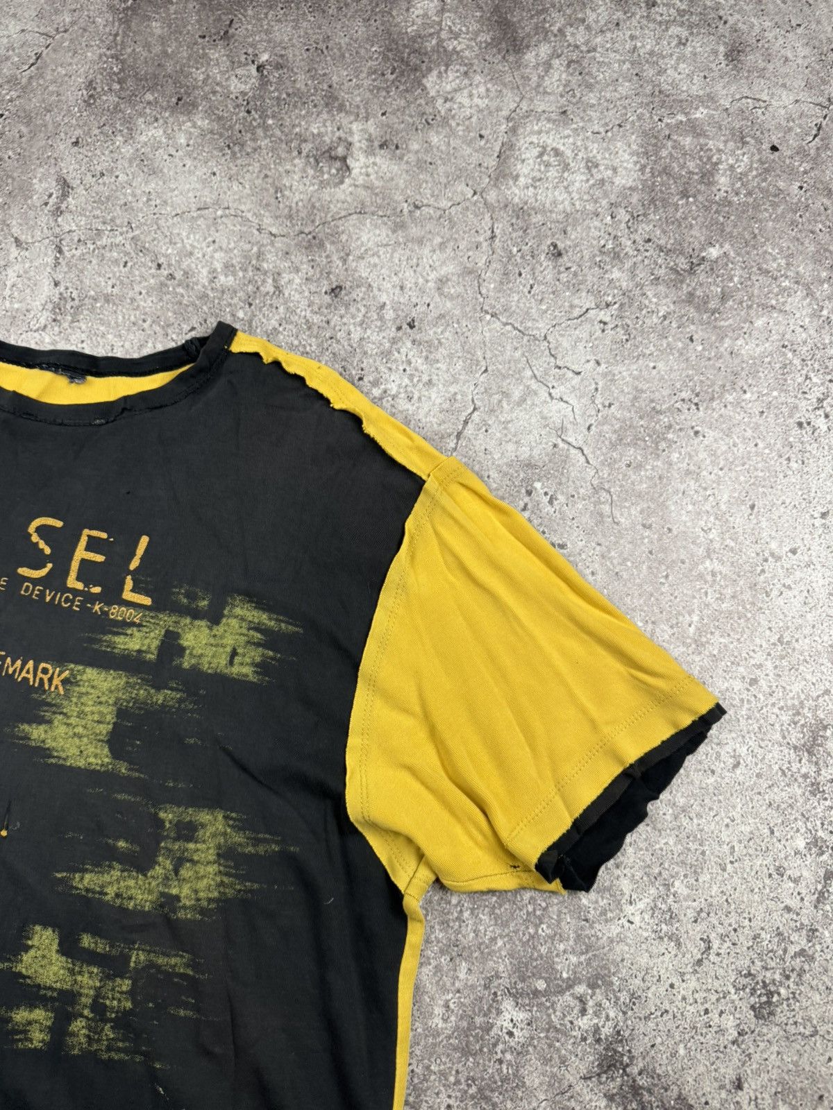 Diesel Diesel Vintage Distressed T-Shirt Big Logo Y2K Japanesse Size US L / EU 52-54 / 3 - 9 Thumbnail