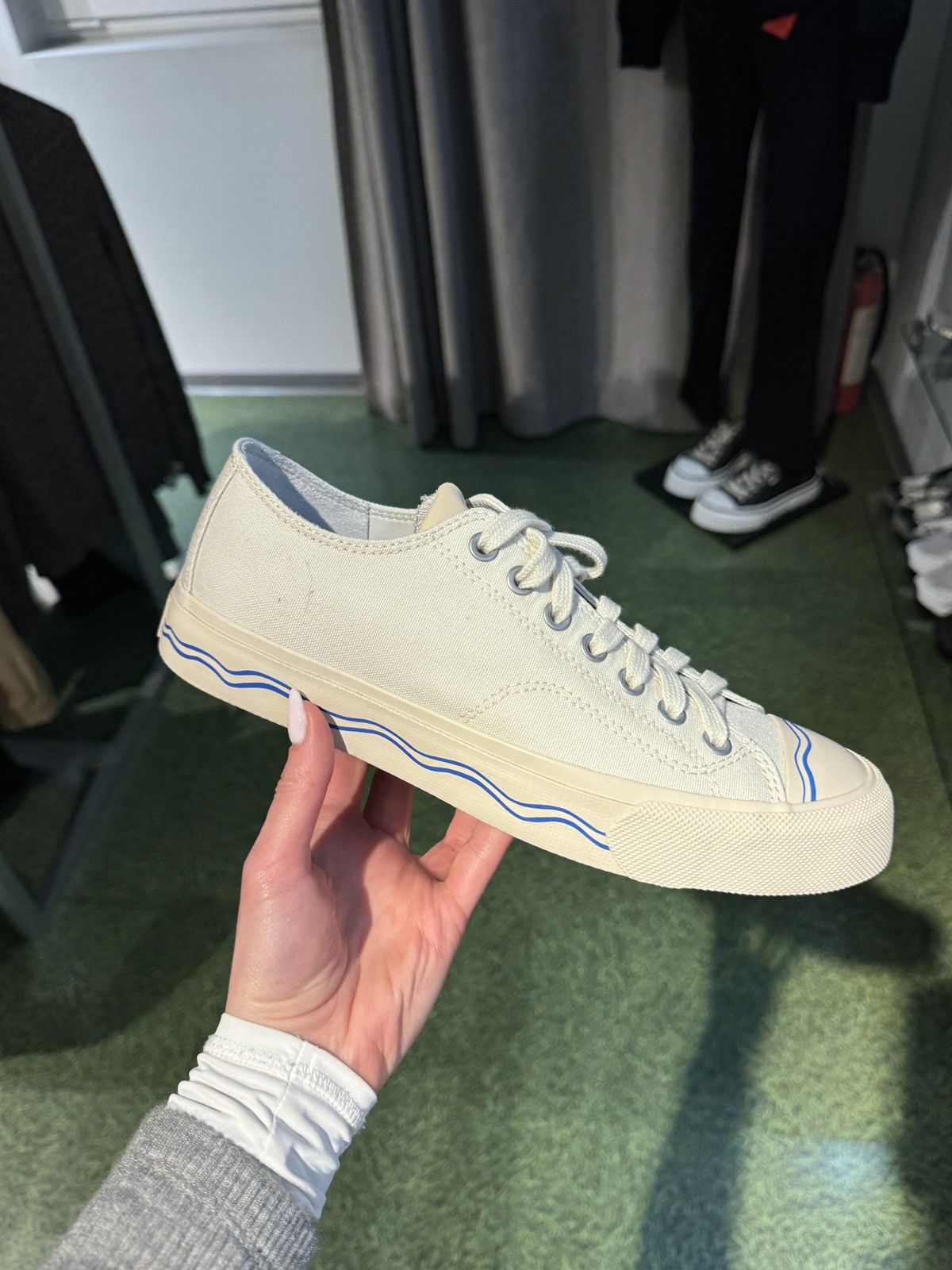 Last Size Visvim White Seeger Lo Wave-Print Sneakers