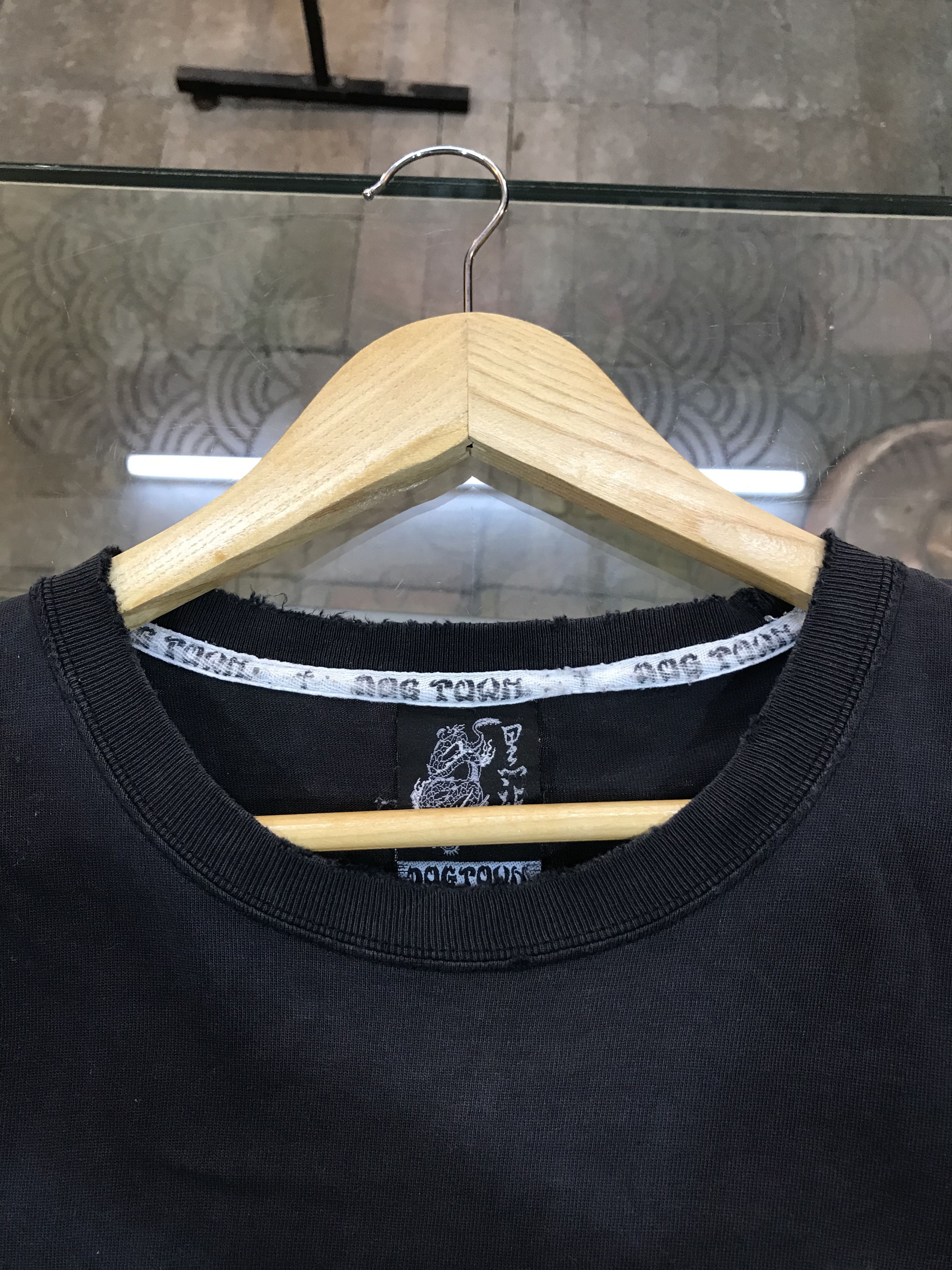 Dogtown × Santa Cruz Skateboards × Vintage Dogtown Sunfaded Distressed Tee Shirt Size US XL / EU 56 / 4 - 11 Thumbnail