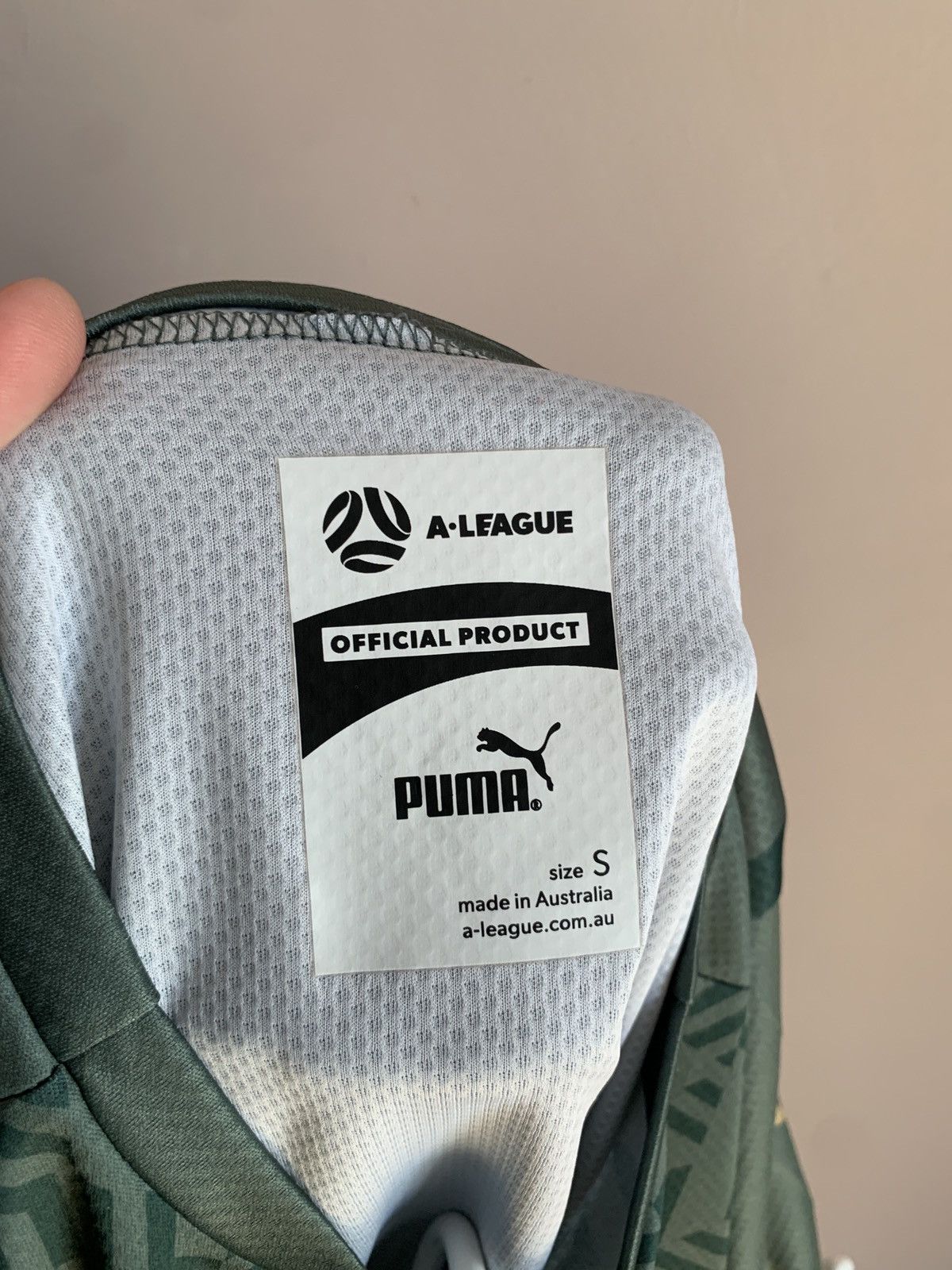 Puma Melbourne City Third Football Shirt Puma Soccer Jersey Sz S Size US S / EU 44-46 / 1 - 7 Thumbnail