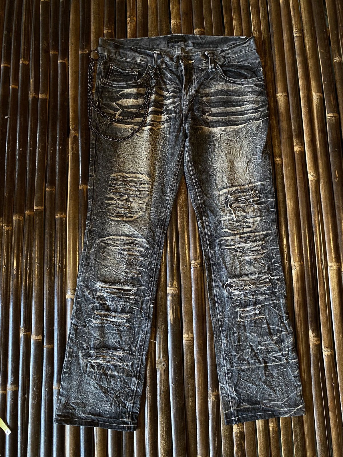 【LOWBOX】 Damage Denim Design