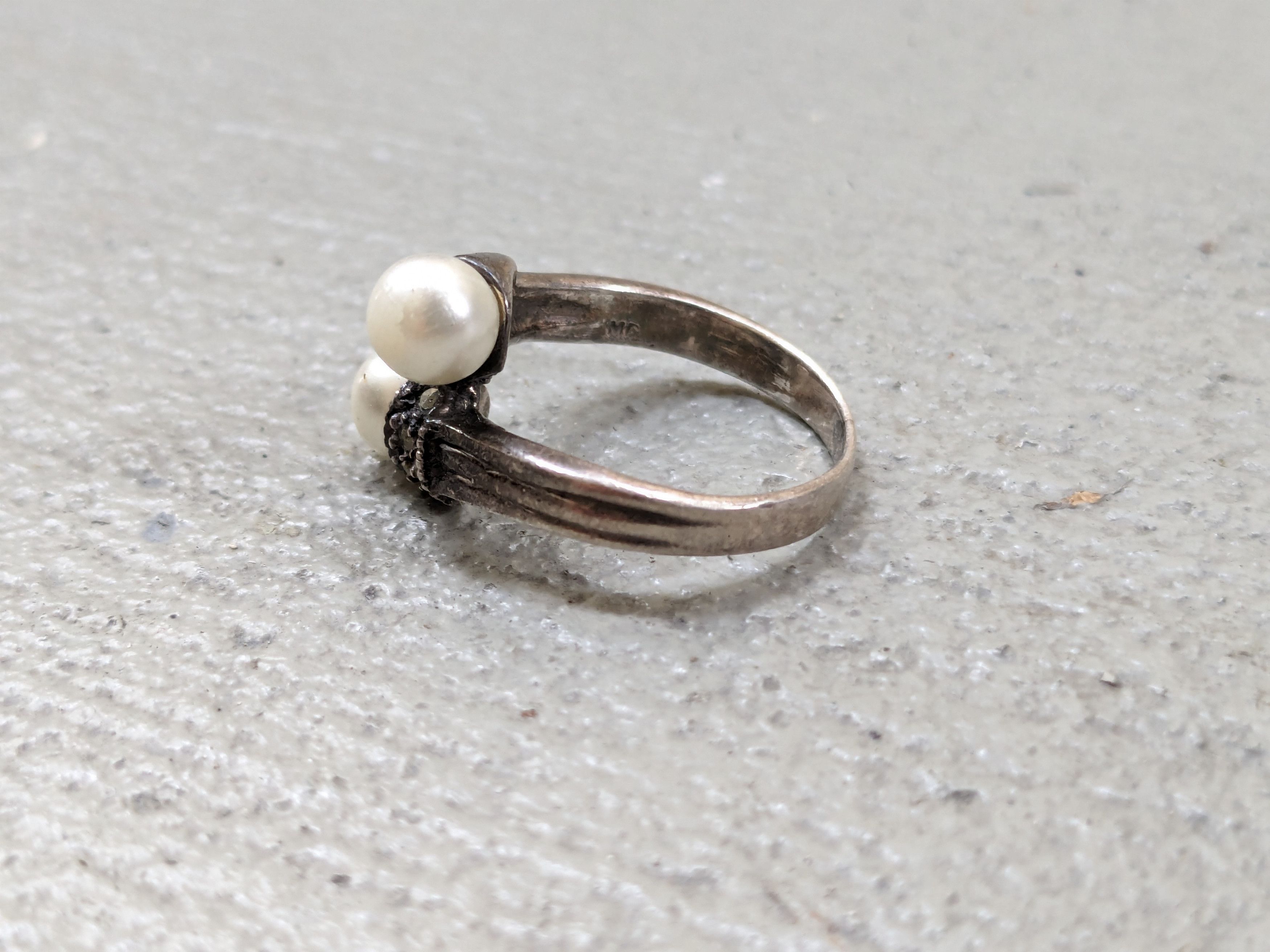 Jewelry Vintage Sterling Silver Ring 6.75 Faux Pearl Modern Minimal Size ONE SIZE - 8 Thumbnail