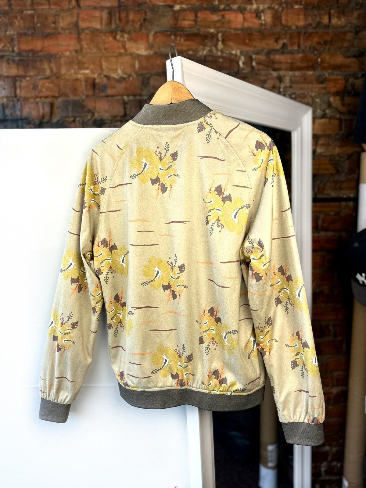 Zara Zara Man Flower Jacket Full Zip Multicolour Size: L Size US L / EU 52-54 / 3 - 5 Thumbnail