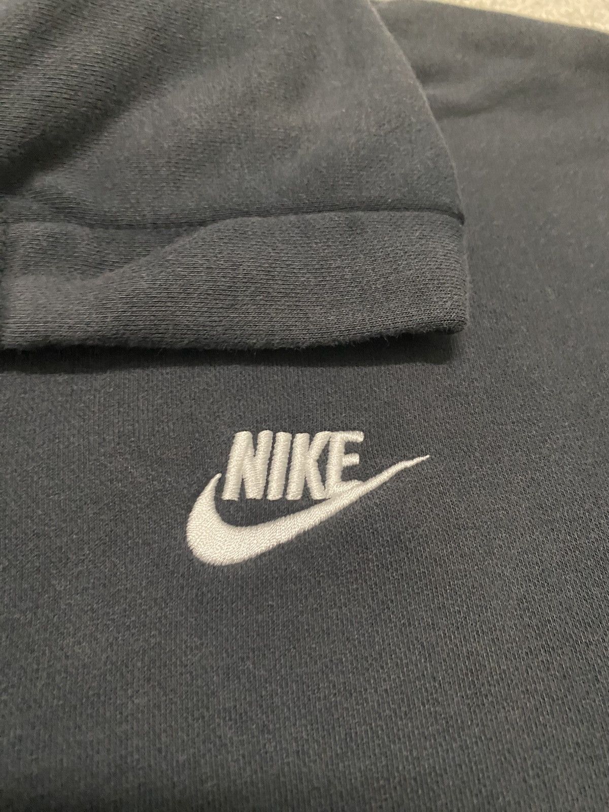 Nike Nike Small Embroidery Logo Hoodie Size US XL / EU 56 / 4 - 2 Thumbnail