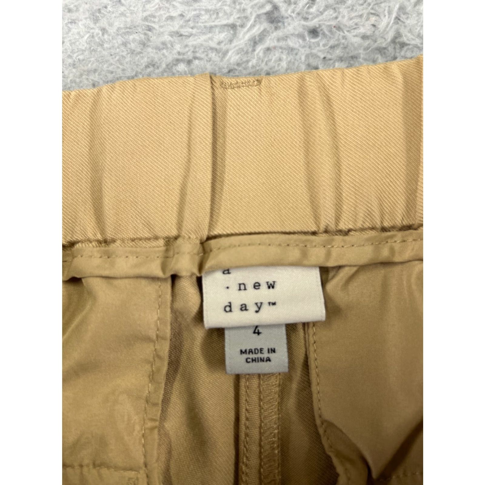 Vintage A New Day Pants Womens 4 Beige Khaki Cargo Rayon Polyester Blend 26x27 READ Size 27" / US 4 / IT 40 - 3 Thumbnail