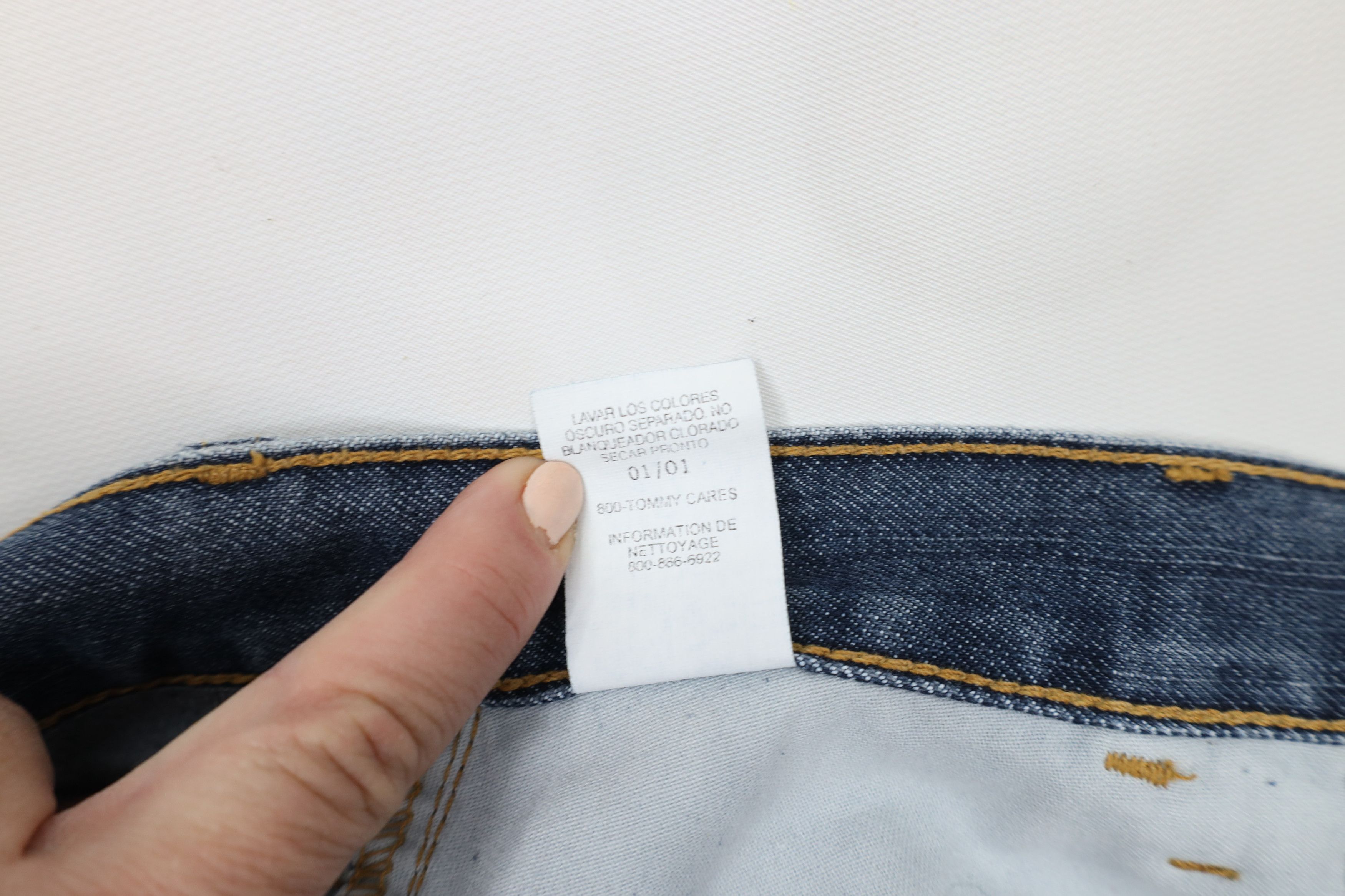 Tommy Hilfiger × Vintage Vintage Y2K 2001 Tommy Hilfiger Baggy Fit Denim Jean Shorts Size US 38 / EU 54 - 8 Thumbnail