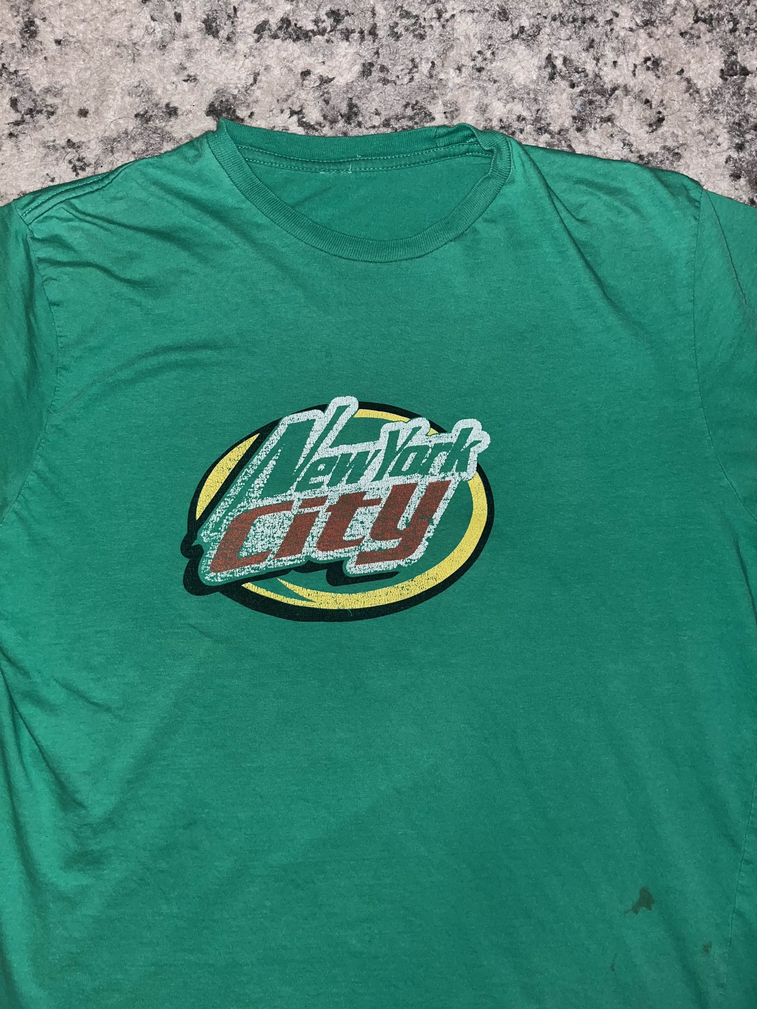 Vintage Y2K New York City Mtn Dew Parody Shirt Size US L / EU 52-54 / 3 - 1 Thumbnail